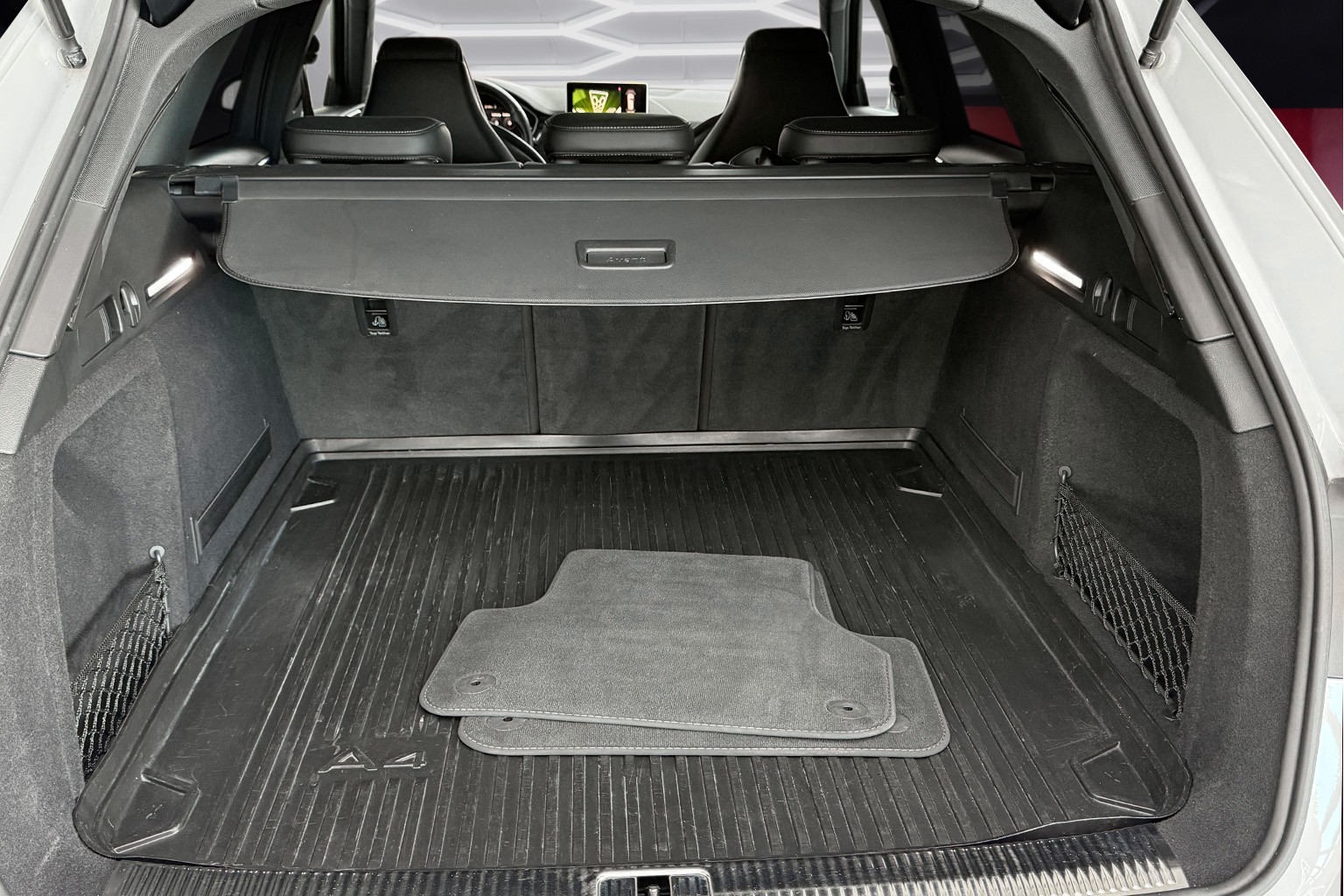 AUDI RS4 Avant 2.9 TFSI quattro tiptronic-image-14