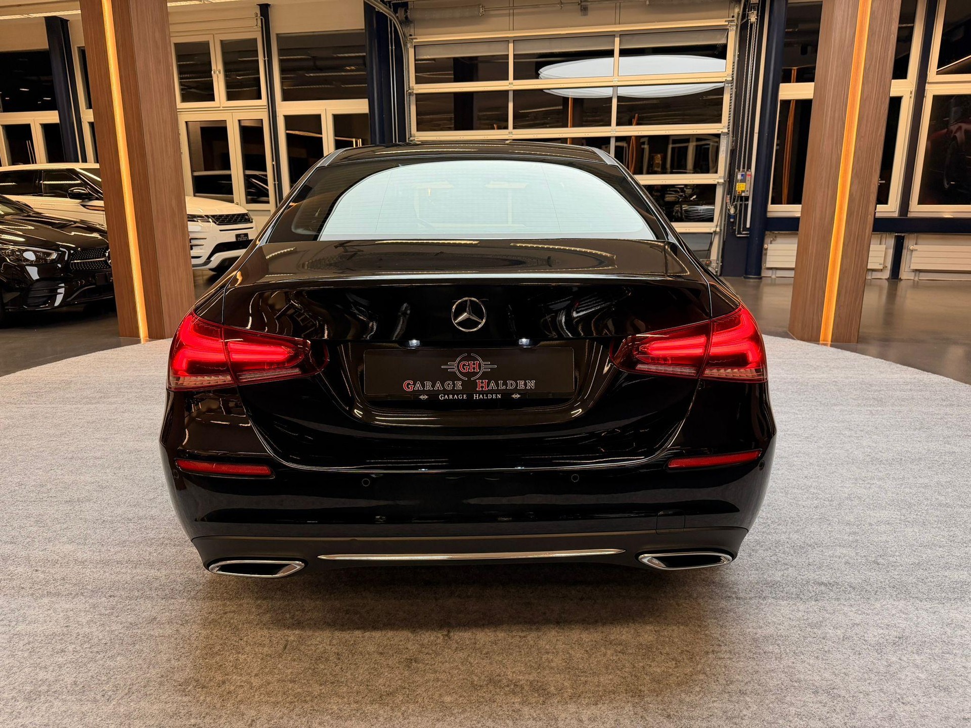 MERCEDES-BENZ A 220 Progressive Limousine-image-7