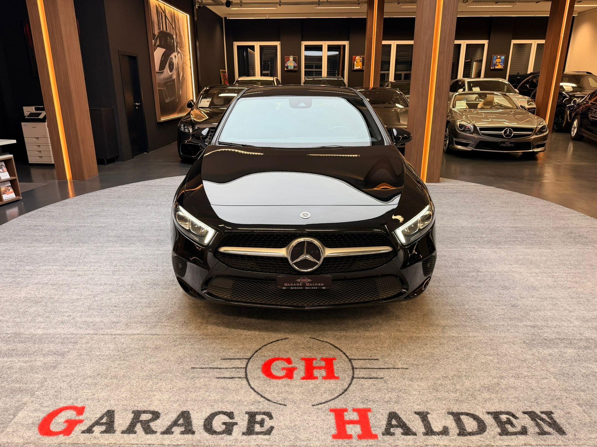 MERCEDES-BENZ A 220 Progressive Limousine-showroom-element-2