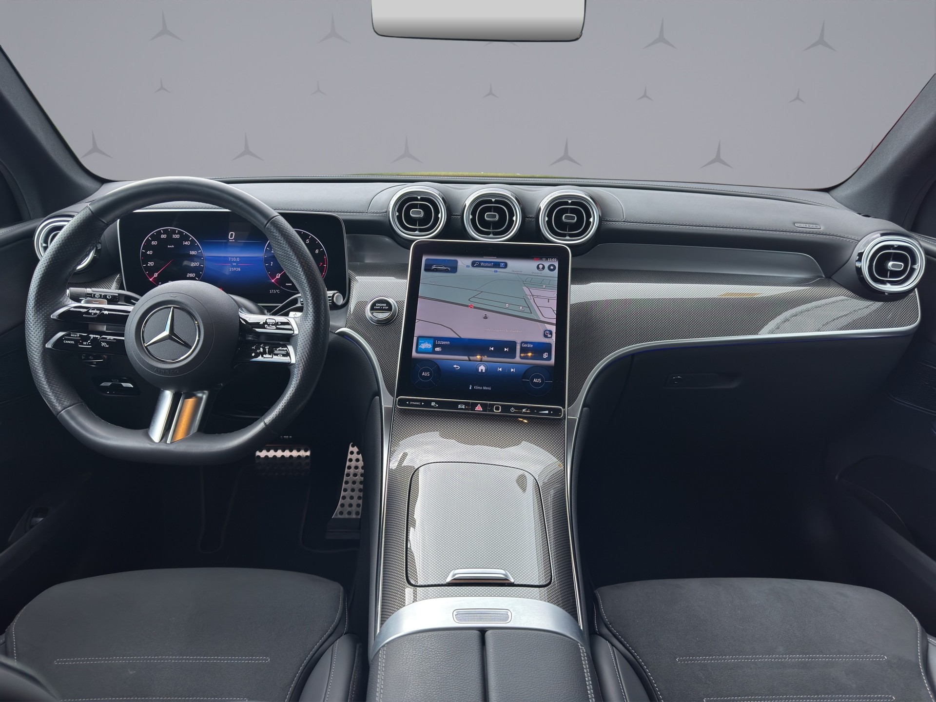MERCEDES-BENZ GLC 300 AMG Line 4matic-image-12