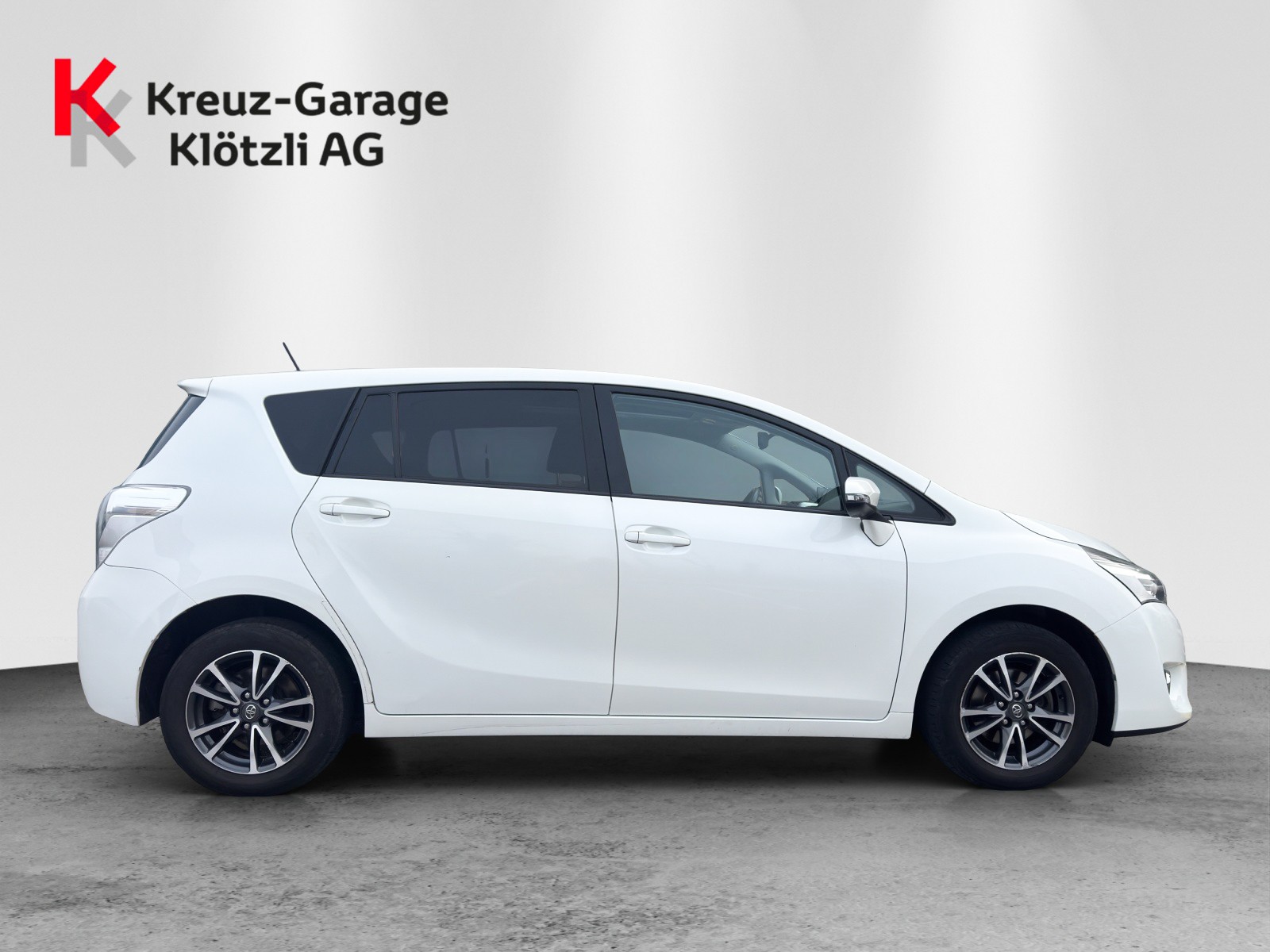 TOYOTA Verso 1.6 Luna-image-1