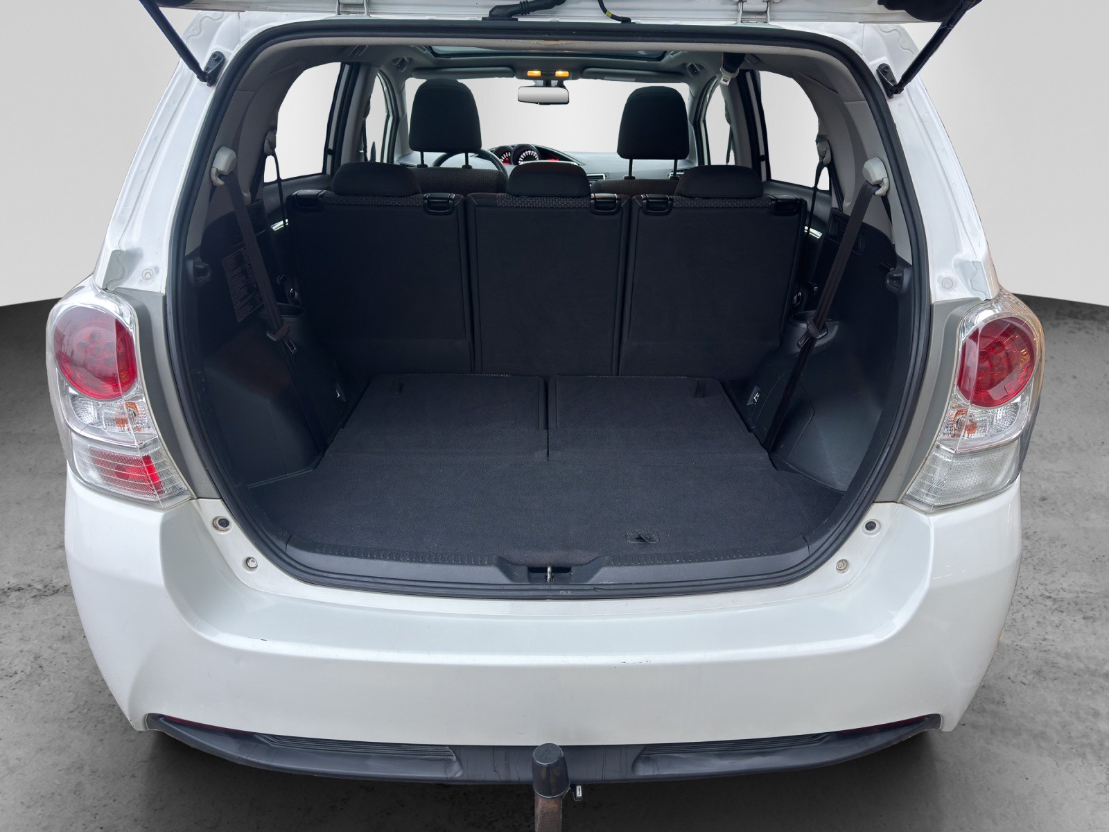 TOYOTA Verso 1.6 Luna-image-9