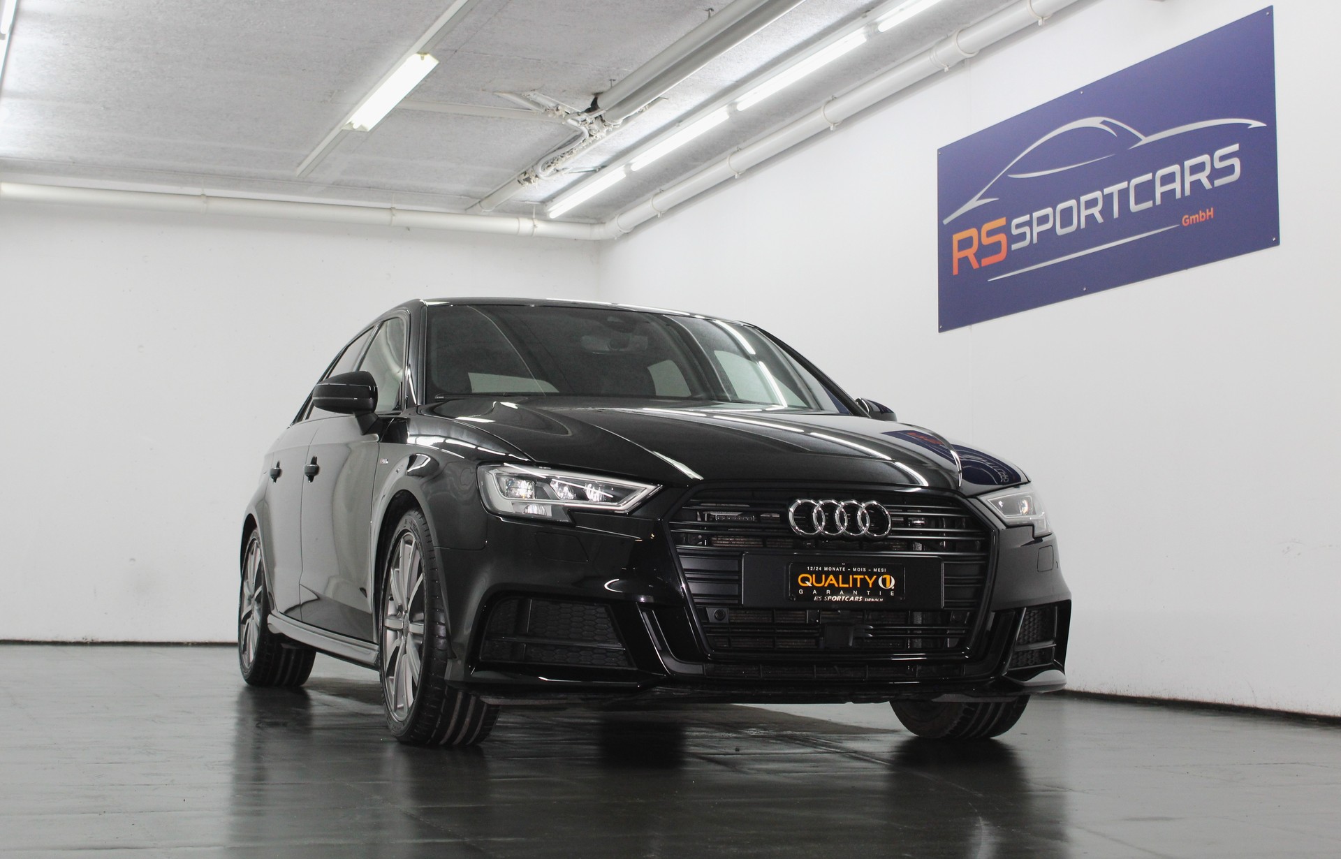 AUDI A3 Sportback 40 TFSI Sport quattro S-tronic S line Sportpaket / CH-Fahrzeug-showroom-element-1