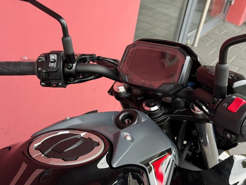 KAWASAKI Z 650 (35kW)-image-7