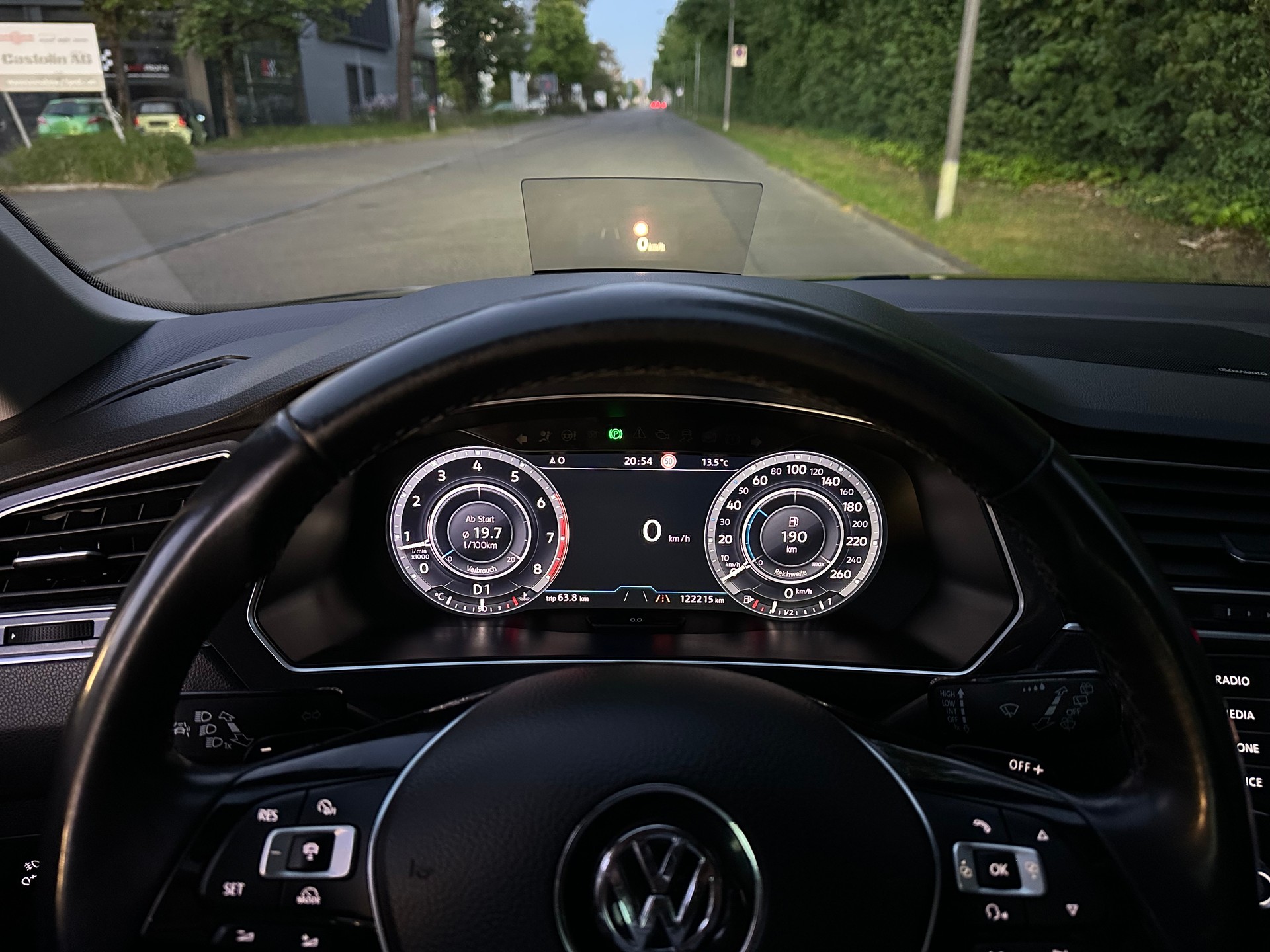 VW Tiguan 2.0TSI R- Line 4Motion DSG-image-14