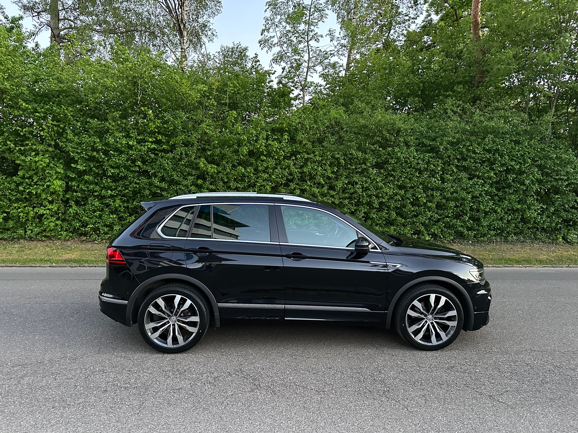VW Tiguan 2.0TSI R- Line 4Motion DSG-image-5