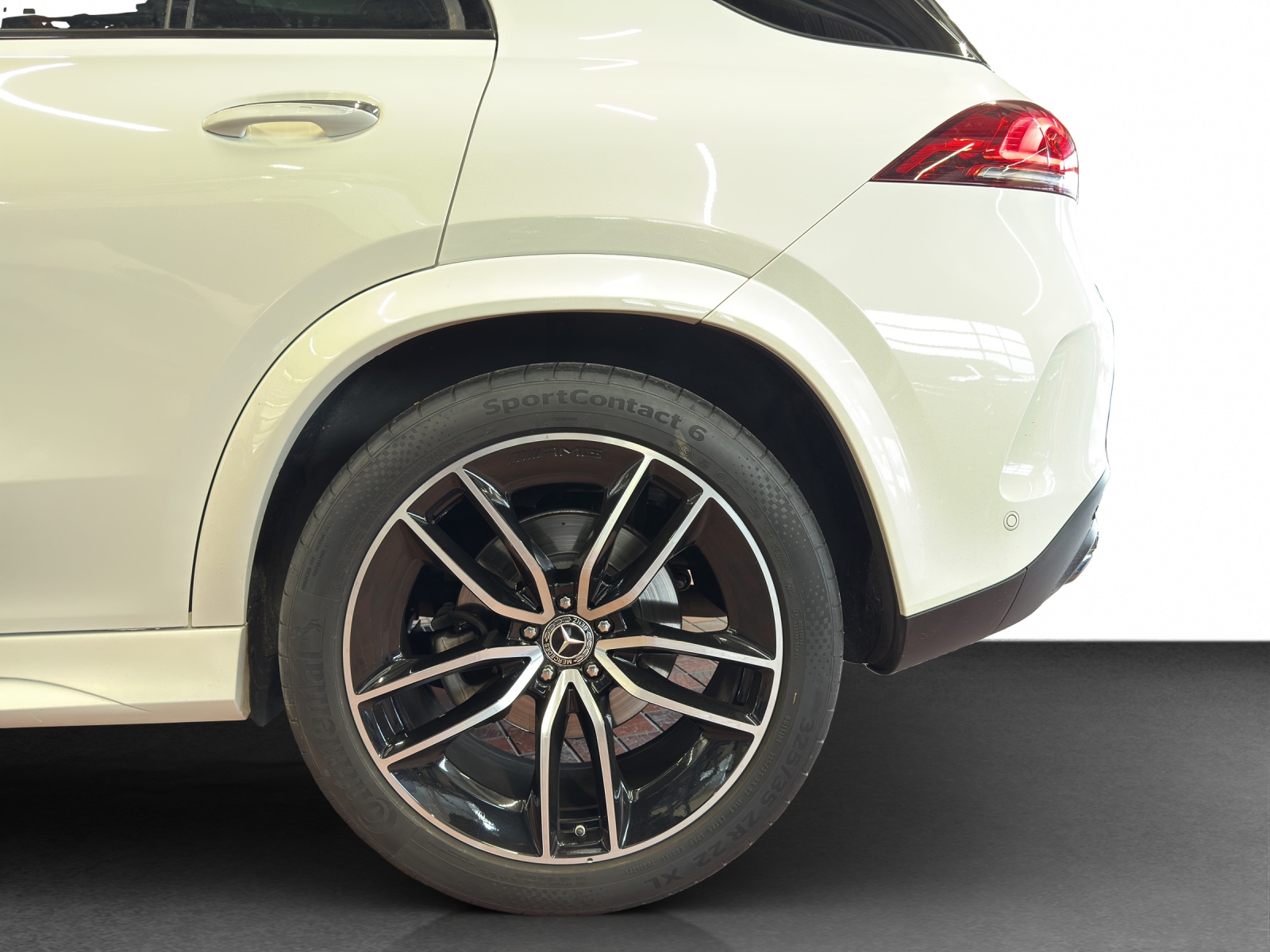 MERCEDES-BENZ GLE 400 d 4Matic-image-22