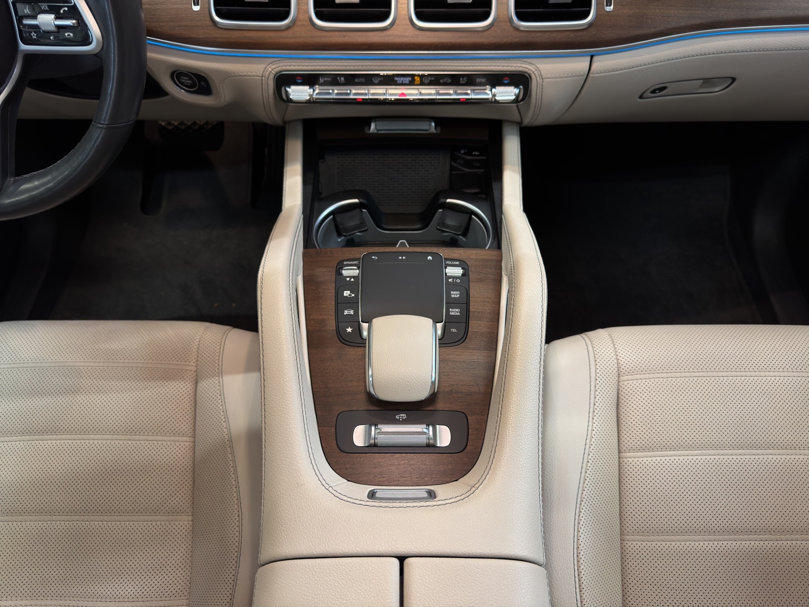 MERCEDES-BENZ GLE 400 d 4Matic-image-13