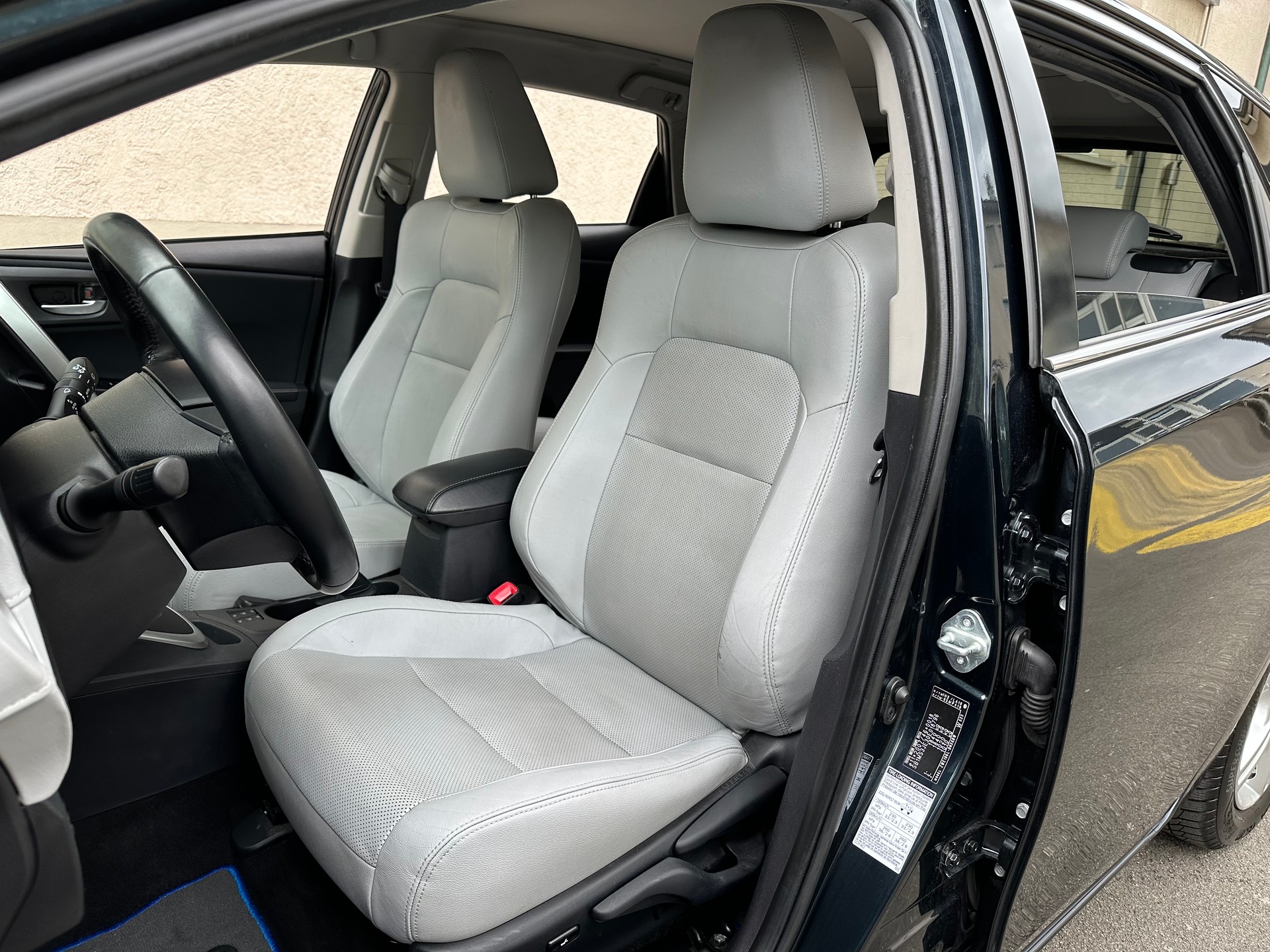 TOYOTA Auris 1.8 16V HSD Linea Sol-image-12