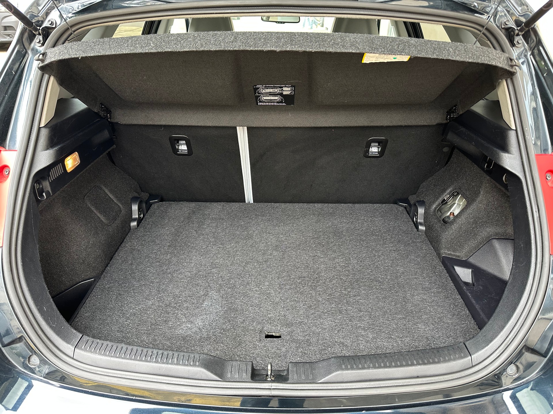 TOYOTA Auris 1.8 16V HSD Linea Sol-image-27