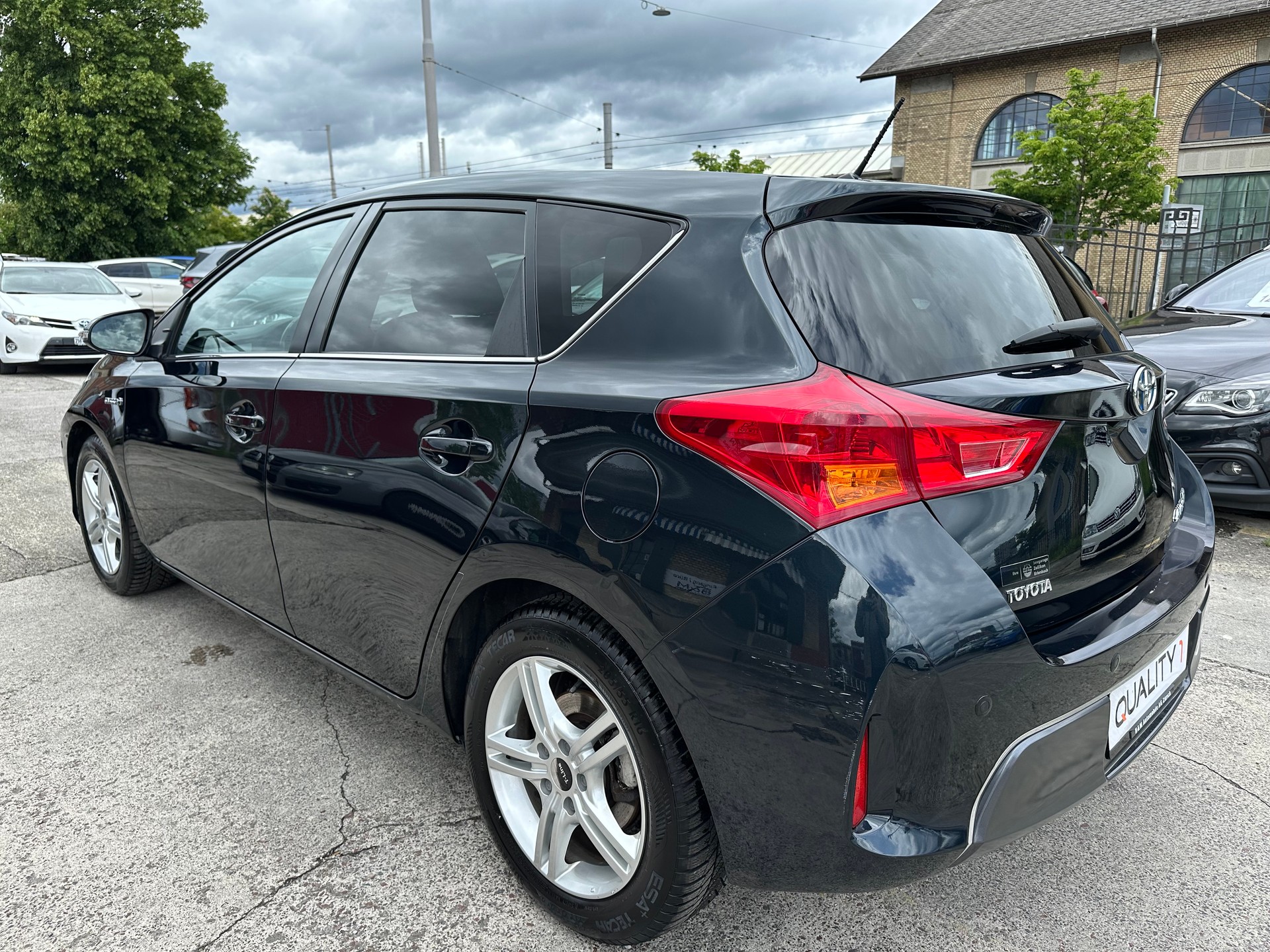 TOYOTA Auris 1.8 16V HSD Linea Sol-image-5