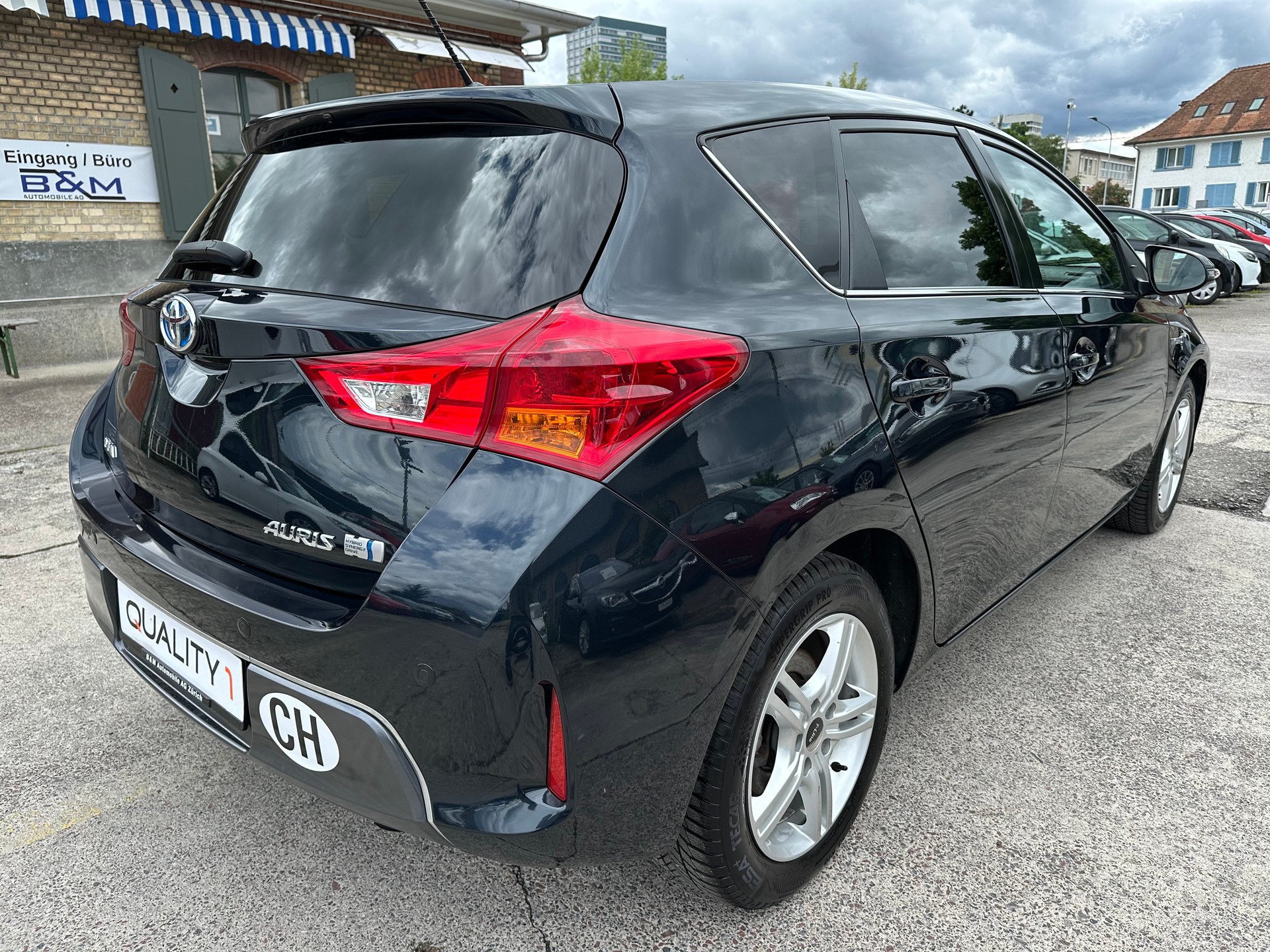 TOYOTA Auris 1.8 16V HSD Linea Sol-image-6