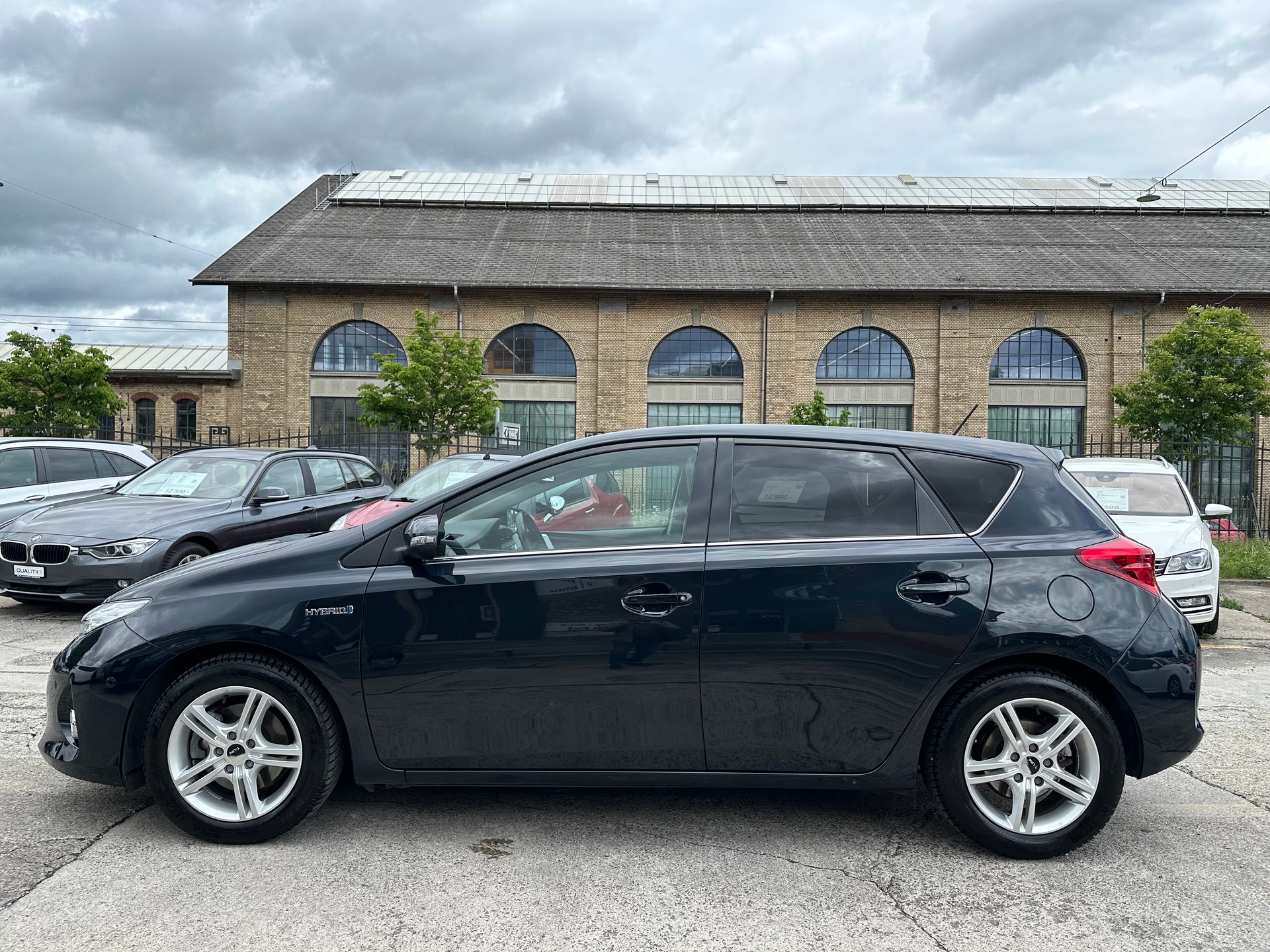 TOYOTA Auris 1.8 16V HSD Linea Sol-showroom-element-3