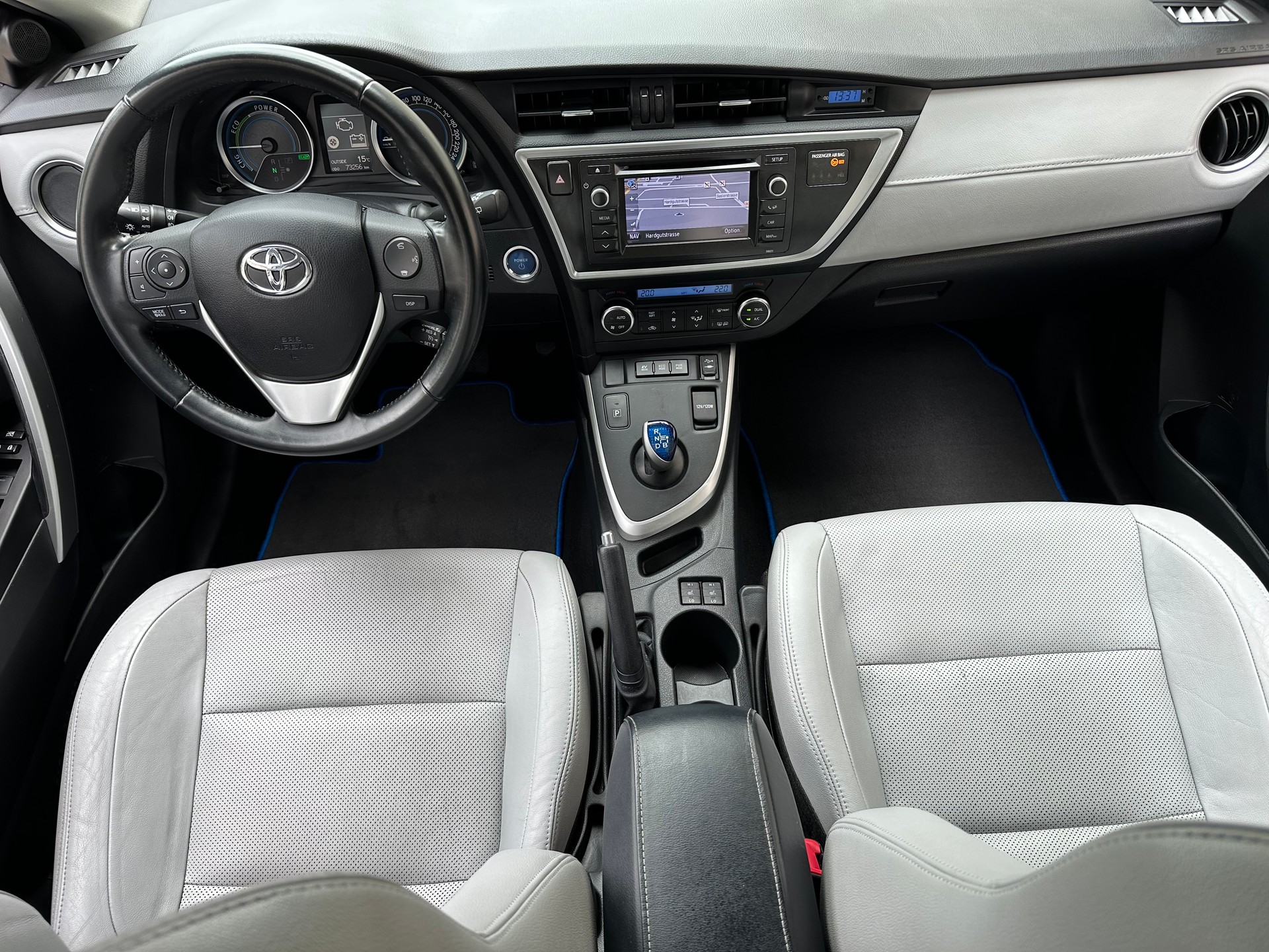 TOYOTA Auris 1.8 16V HSD Linea Sol-image-8