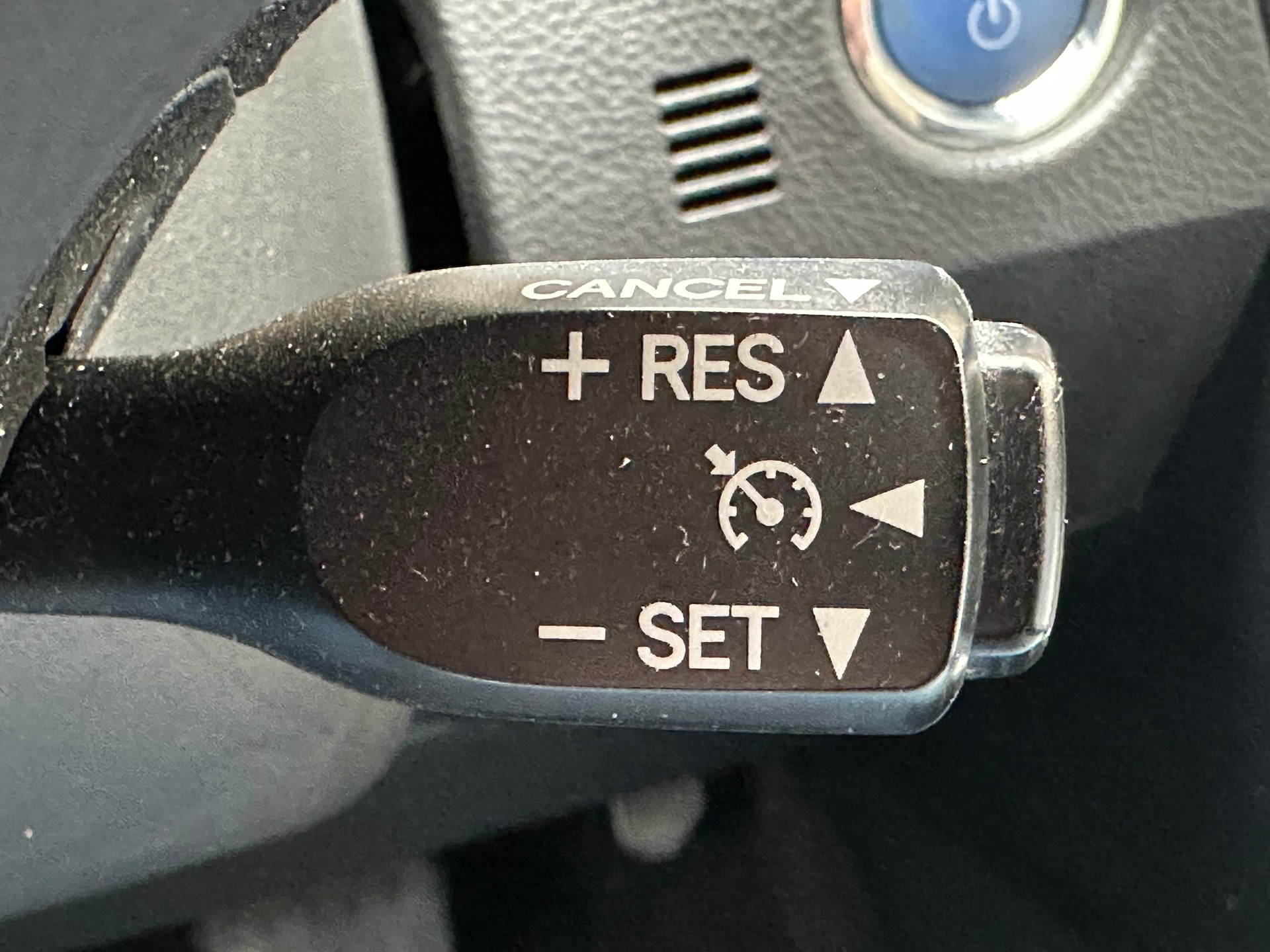 TOYOTA Auris 1.8 16V HSD Linea Sol-image-18