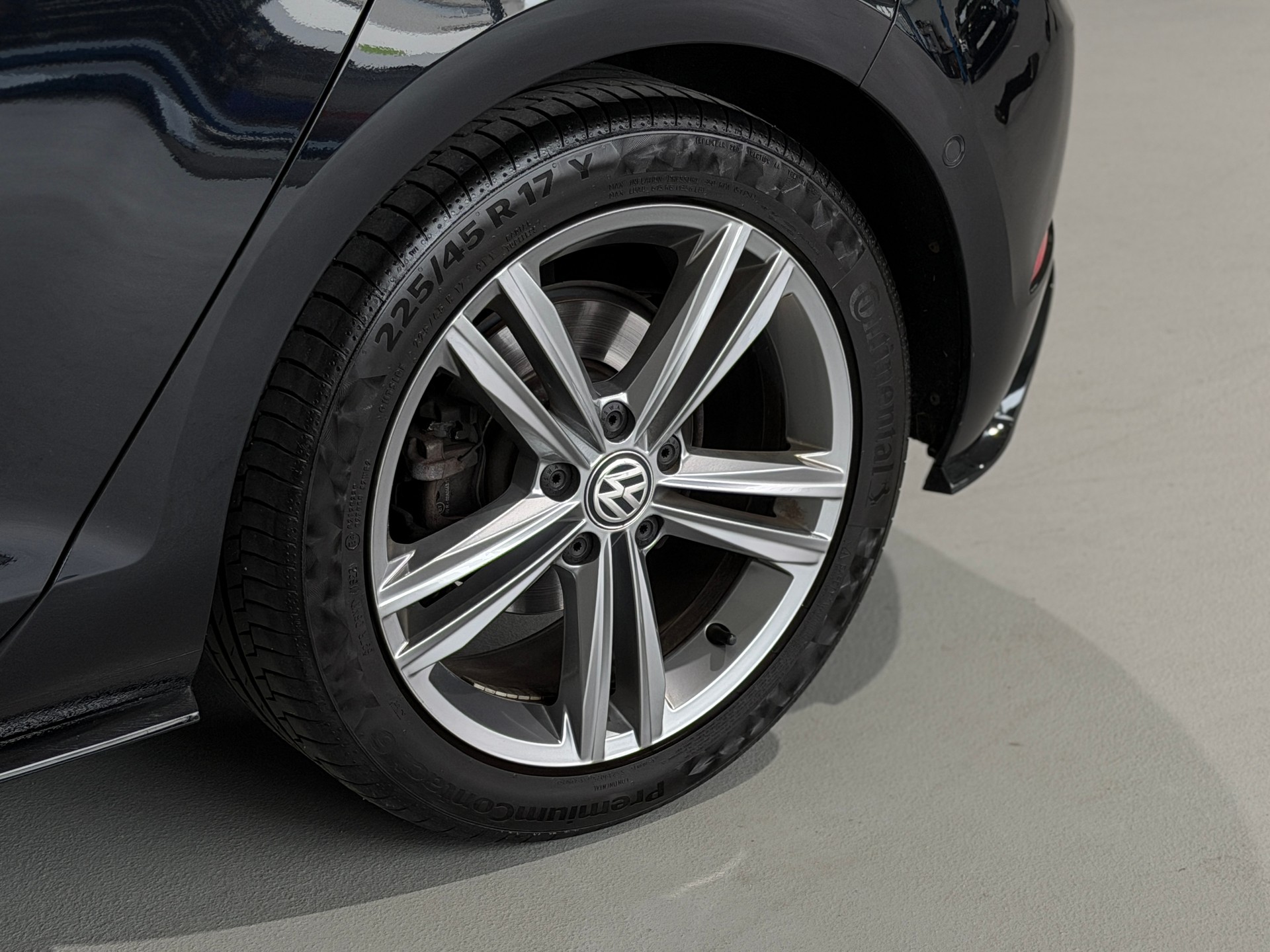 VW Golf 1.5 TSI EVO Edition 45 DSG R-LINE (CH)-image-14