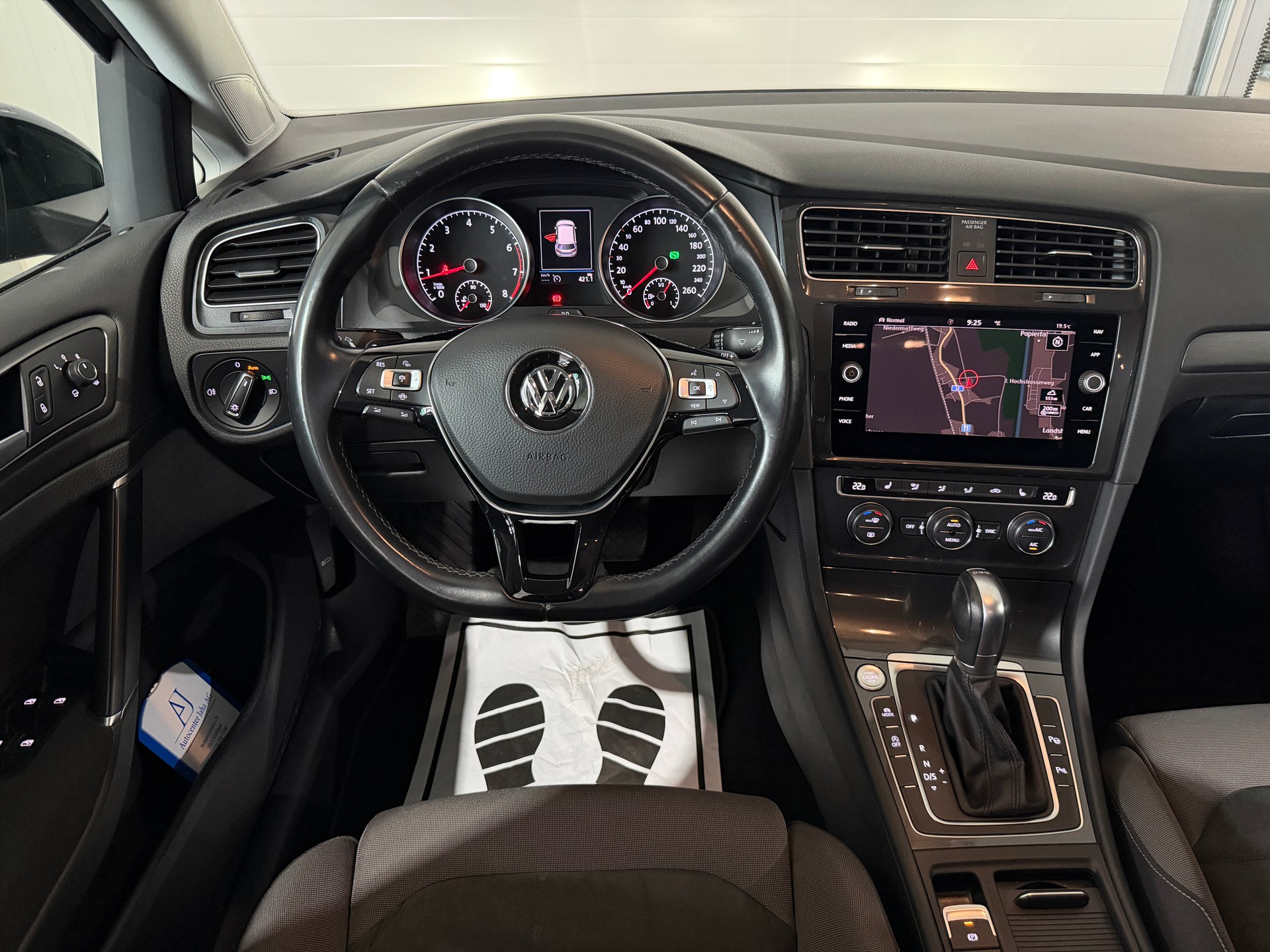VW Golf 1.5 TSI EVO Edition 45 DSG R-LINE (CH)-image-11