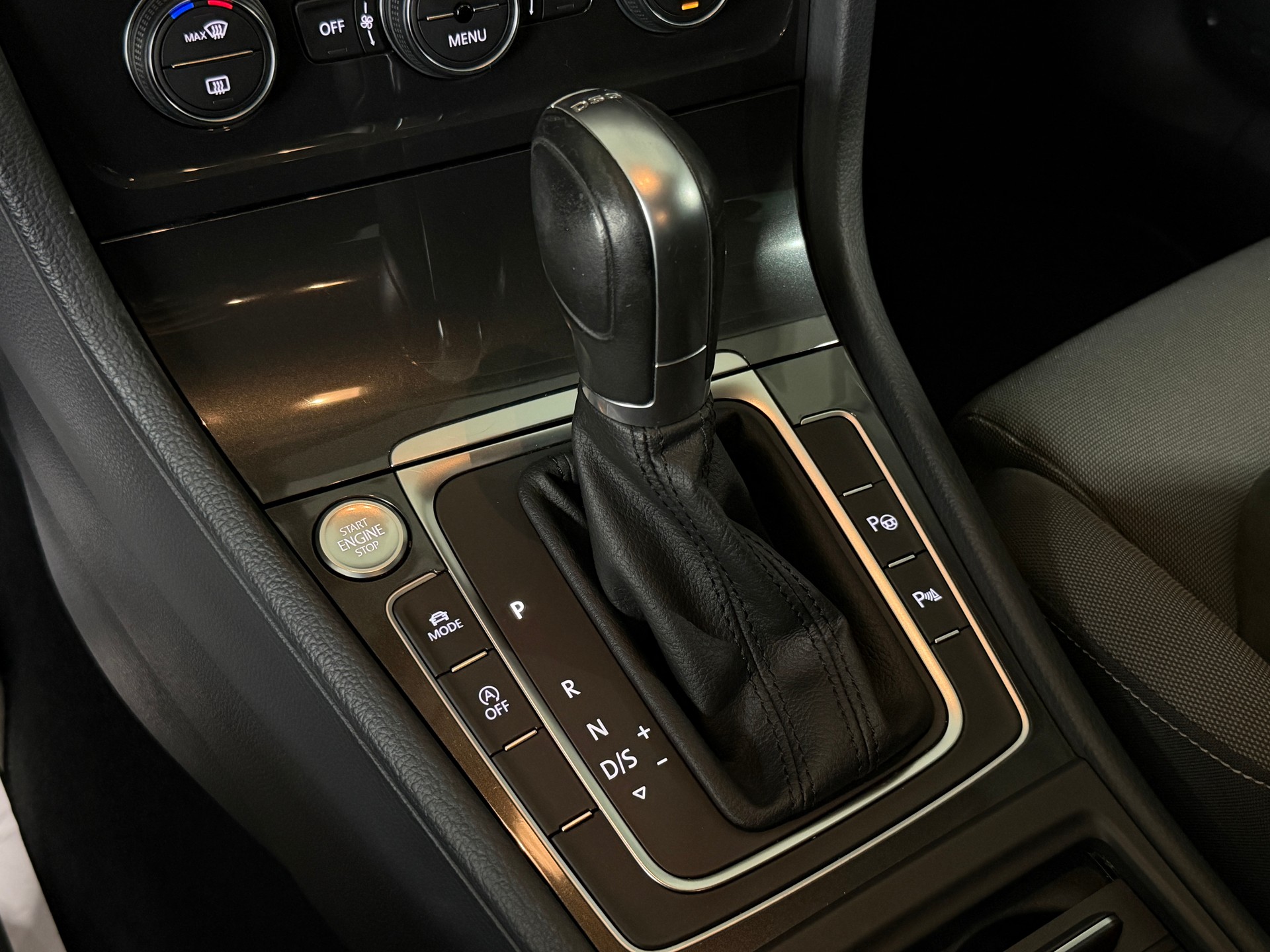 VW Golf 1.5 TSI EVO Edition 45 DSG R-LINE (CH)-image-10
