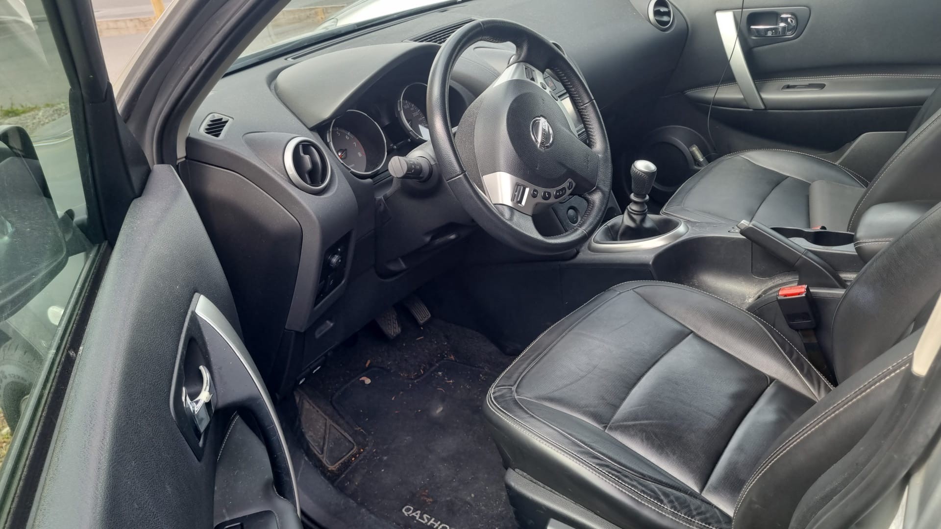 NISSAN Qashqai 2.0 Lounge XTronic CVT-image-6