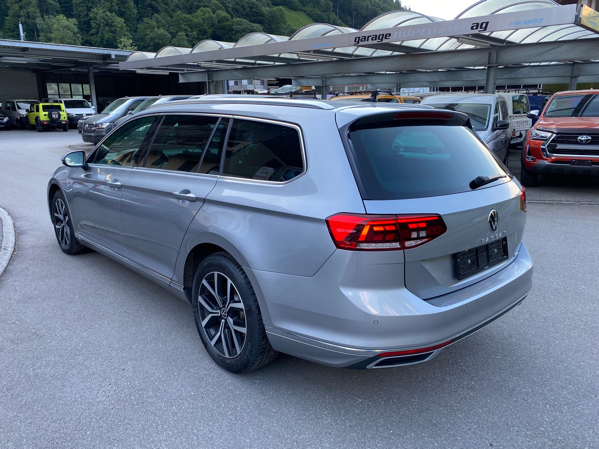 VW Passat 2.0 TDI BMT Elegance 4Motion DSG-image-10