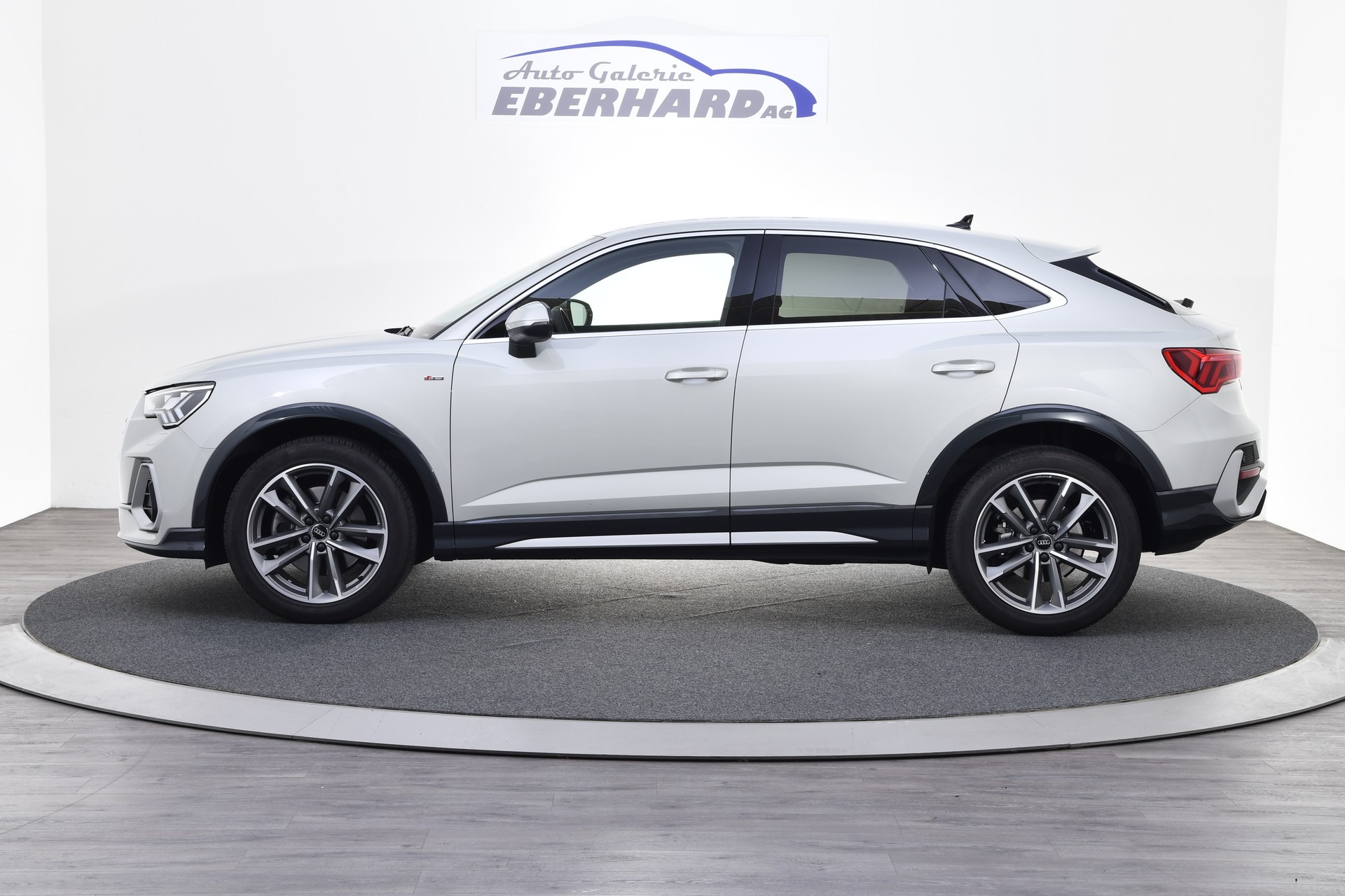 AUDI Q3 Sportback 45 TFSI S line quattro S-tronic-showroom-element-1