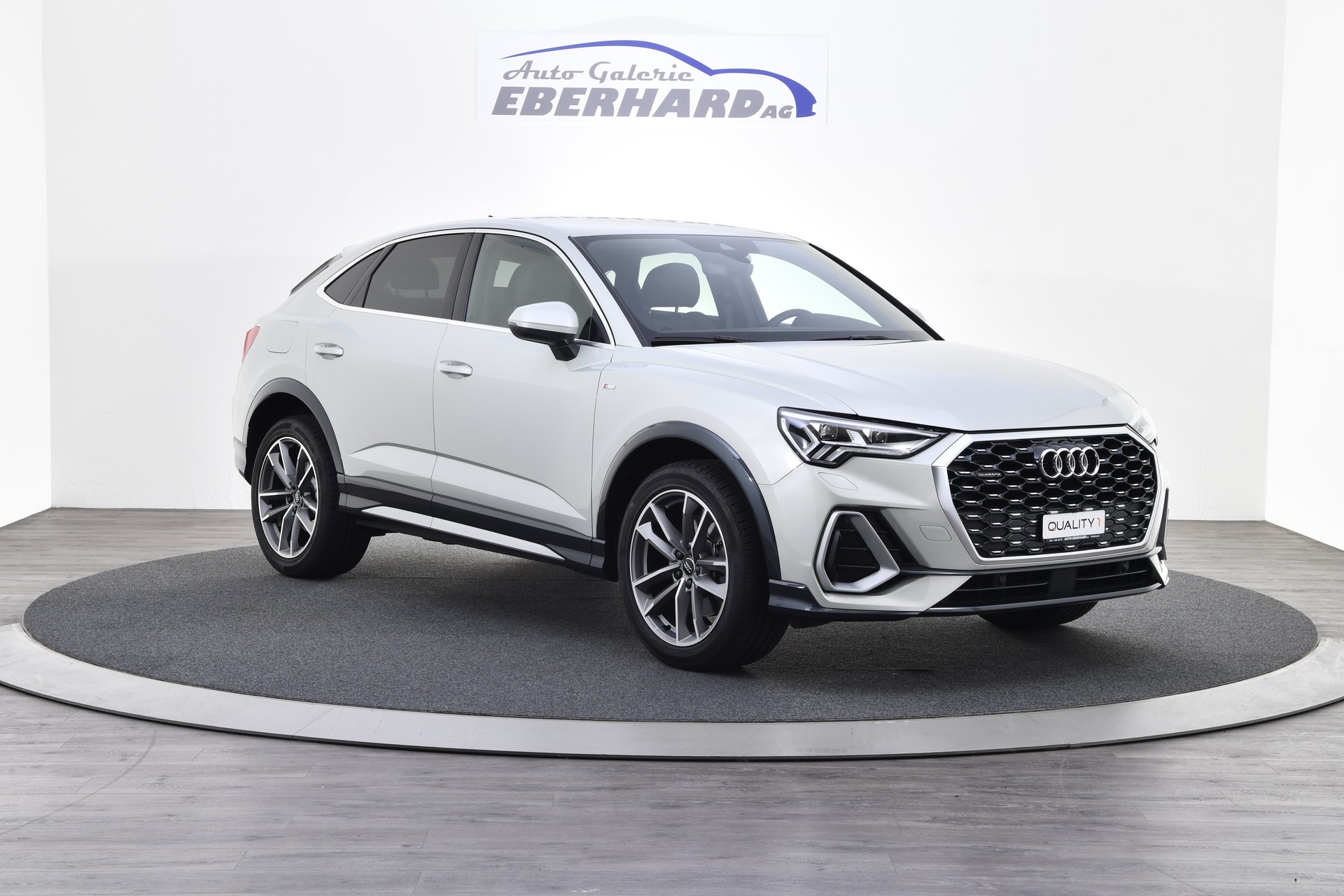 AUDI Q3 Sportback 45 TFSI S line quattro S-tronic-image-6