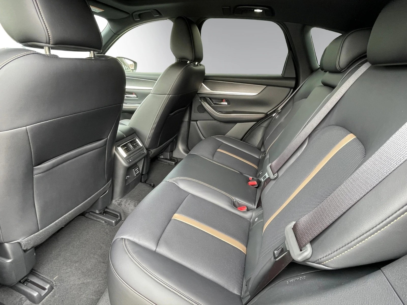 MAZDA CX-60 e-Skyactiv PHEV 327 AWD Homura-image-9