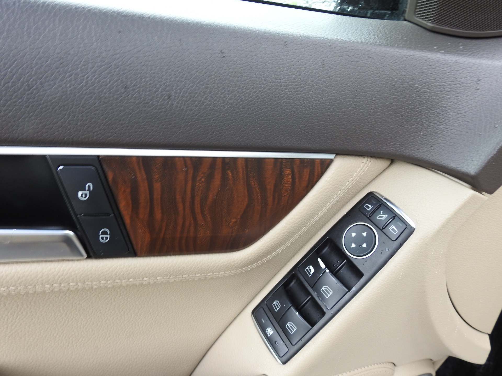 MERCEDES-BENZ C 300 CDI Avantgarde 4Matic 7G-Tronic-image-12