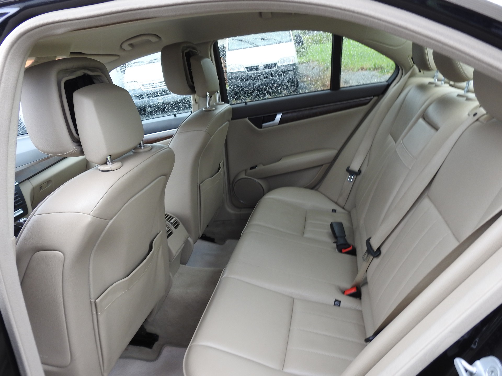 MERCEDES-BENZ C 300 CDI Avantgarde 4Matic 7G-Tronic-image-15