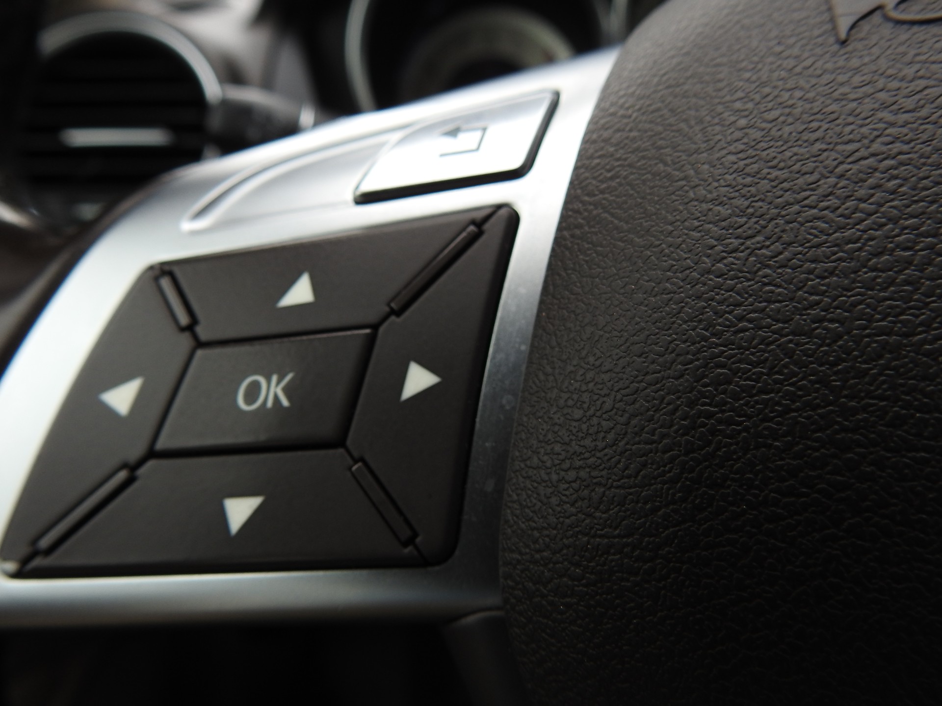 MERCEDES-BENZ C 300 CDI Avantgarde 4Matic 7G-Tronic-image-24