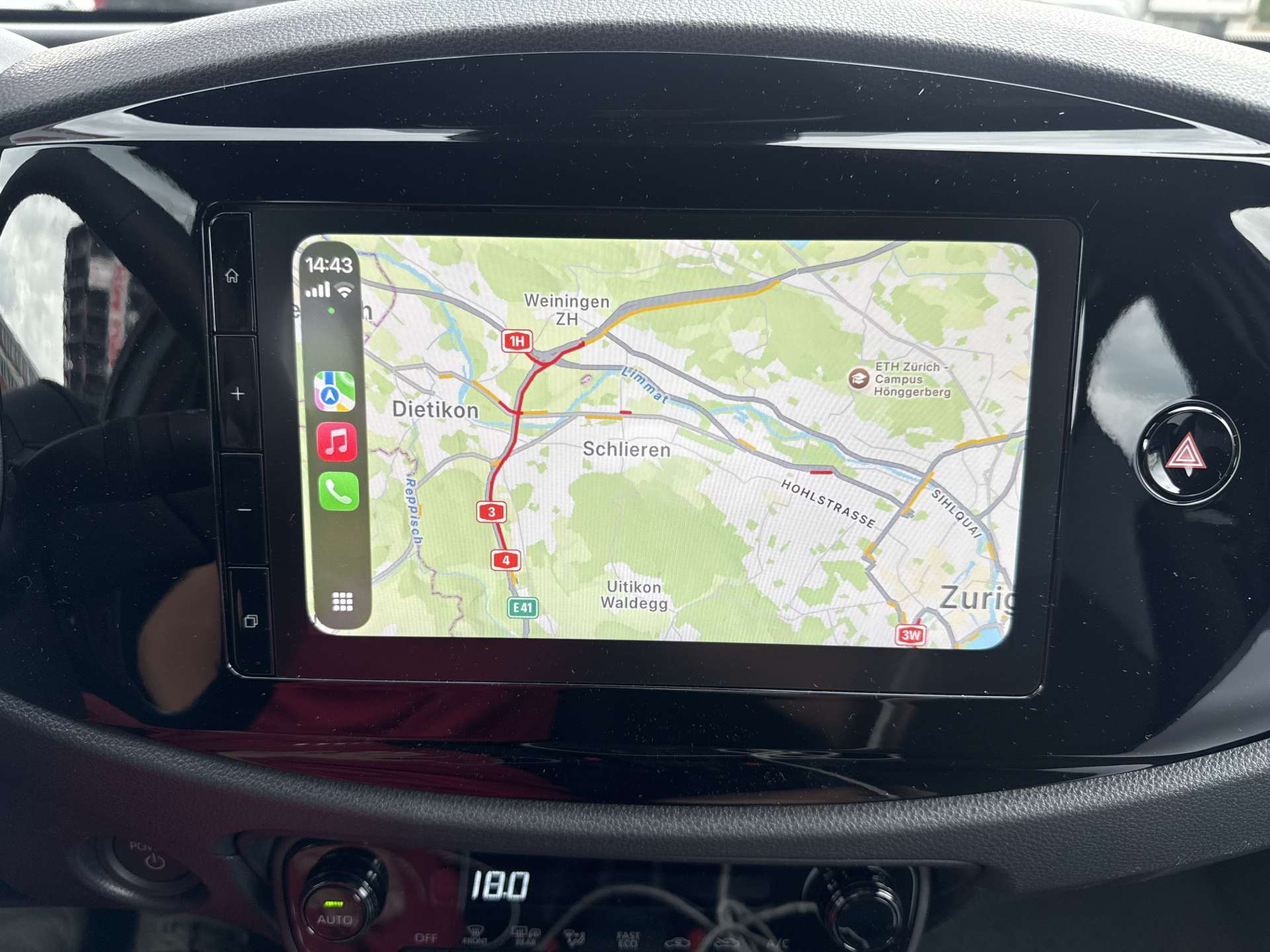 TOYOTA Aygo X 1.5 Comfort NEUES MODELL e-CVT Automat-showroom-element-1
