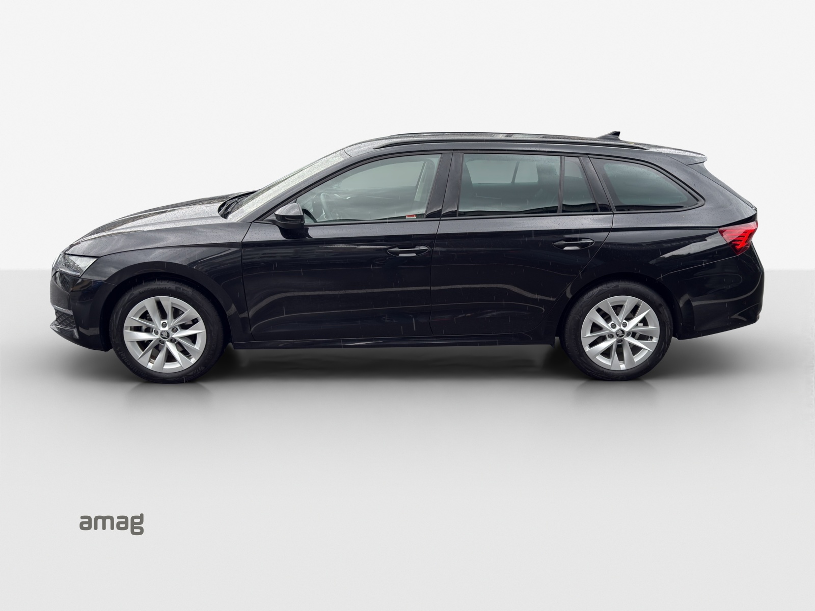 SKODA Octavia Combi 1.5 TSI mHEV DSG Selection-showroom-element-1