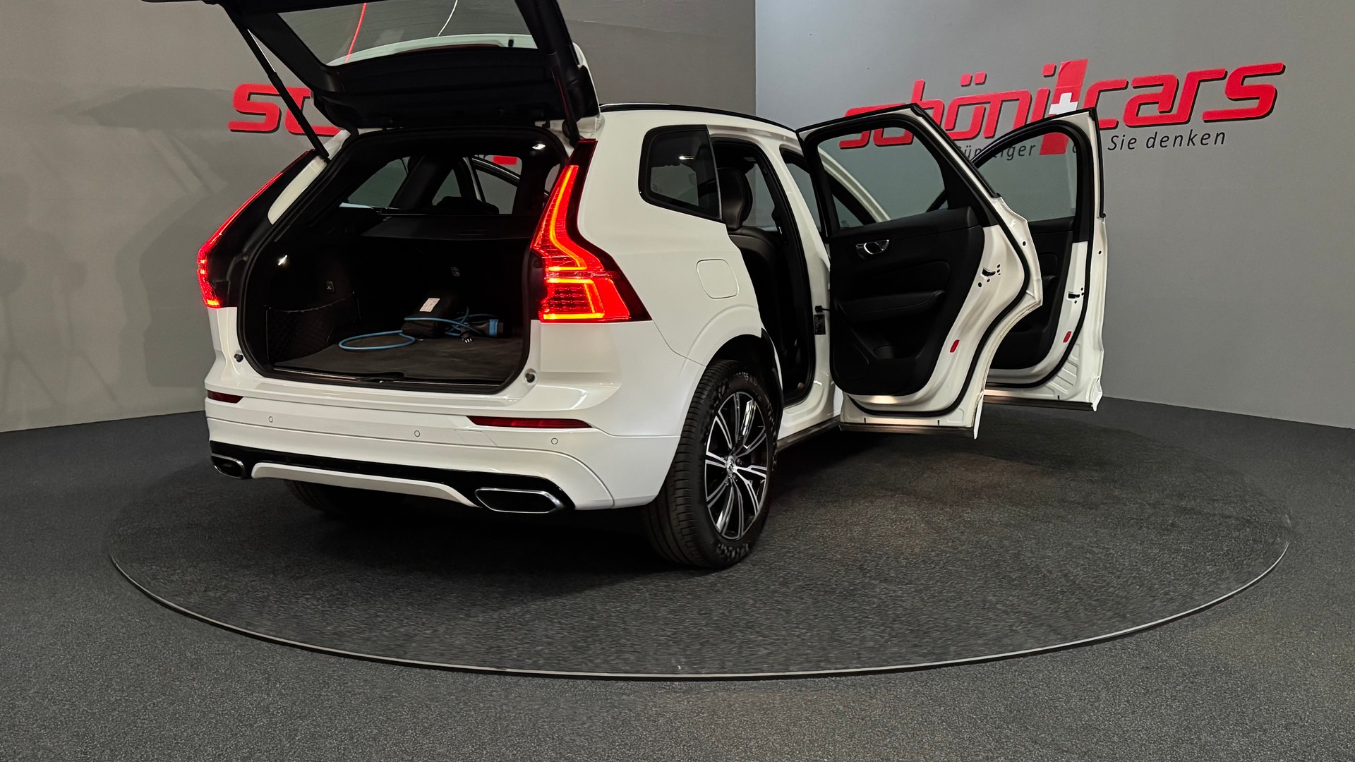 VOLVO XC60 T6 eAWD R-Design Geartronic-image-6