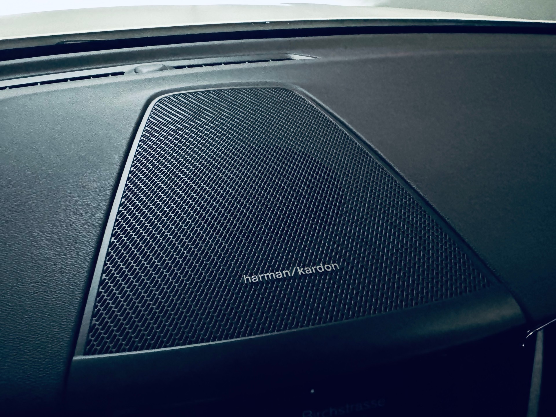 VOLVO XC60 T6 eAWD R-Design Geartronic-image-21