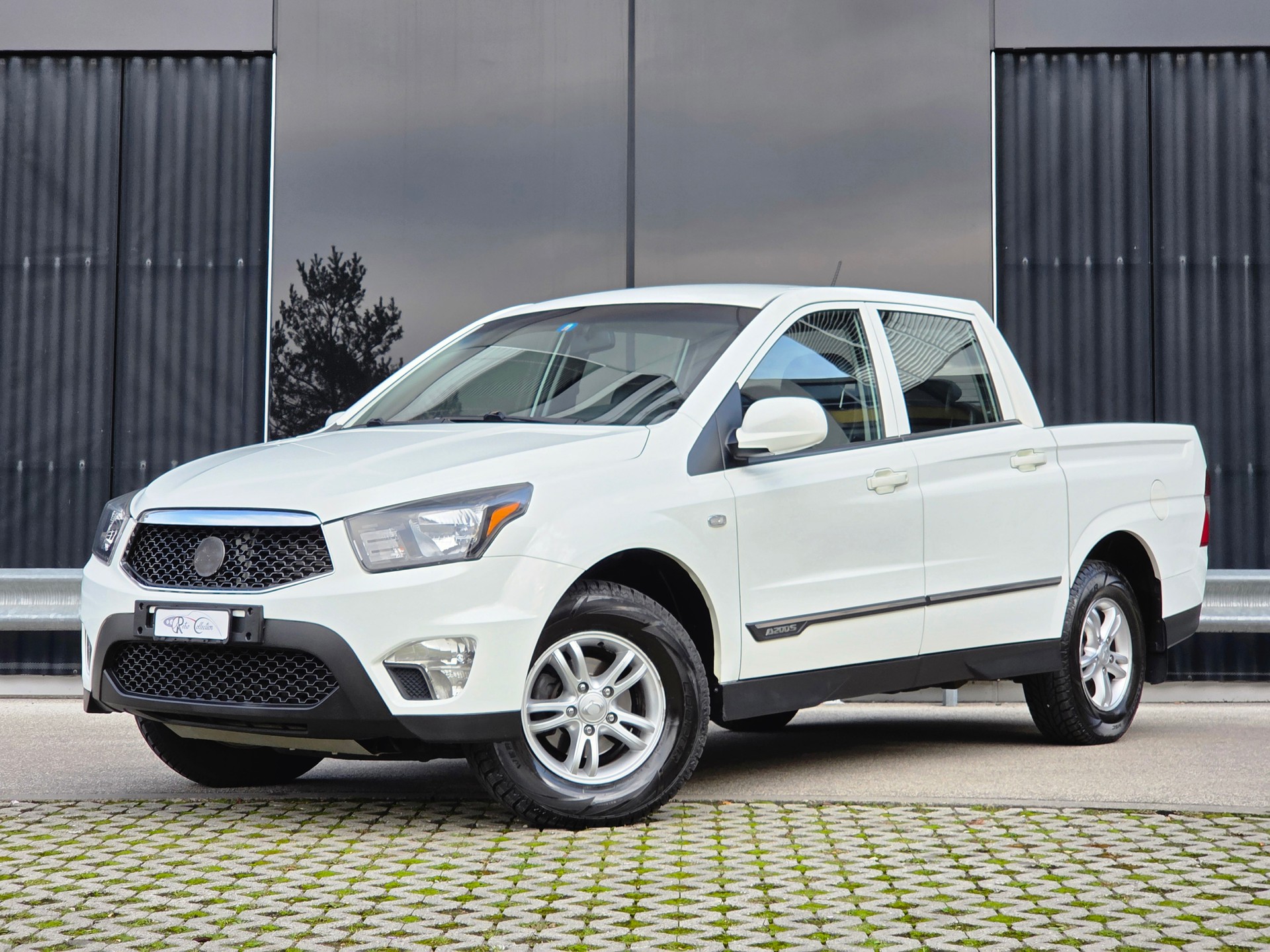 MERCEDES-BENZ SsangYong Actyon 2.0 4WD - excellent état - crochet d'attelage - hard-top - carnet de services - expertisée 02.26.