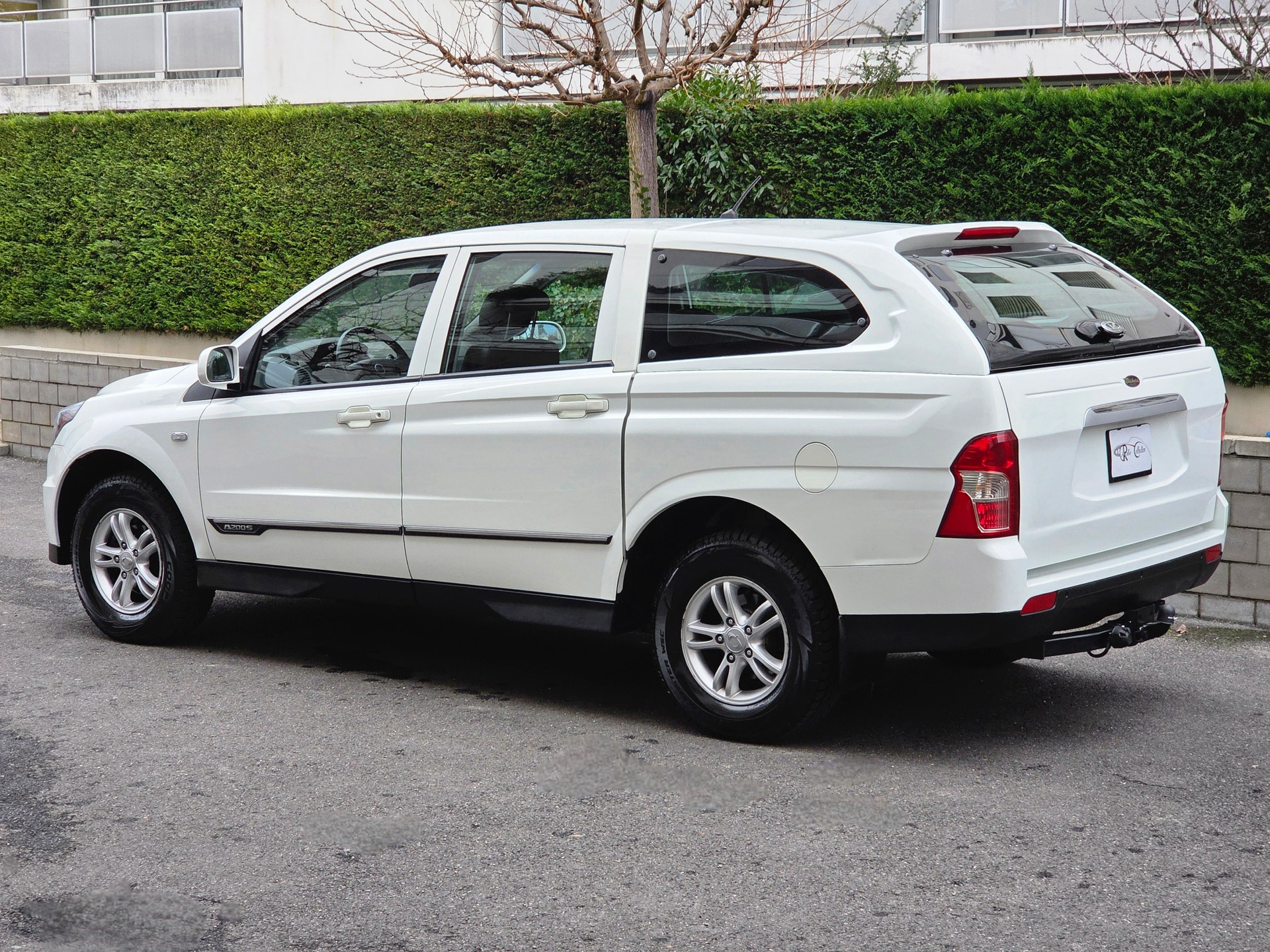 MERCEDES-BENZ SsangYong Actyon 2.0 4WD - excellent état - crochet d'attelage - hard-top - carnet de services - expertisée 02.26.-image-6
