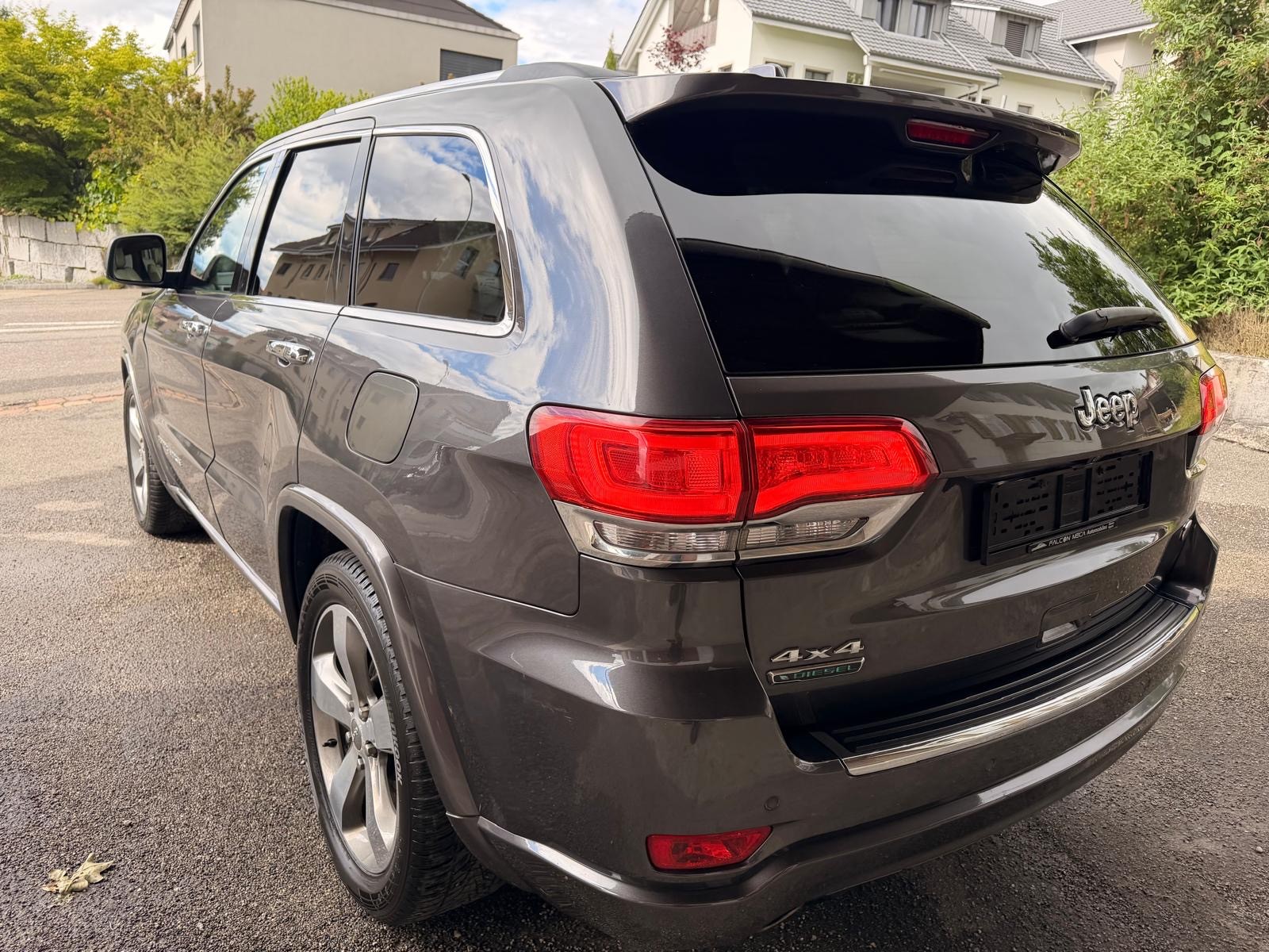 JEEP Grand Cherokee 3.0 CRD Overland Automatic-image-2