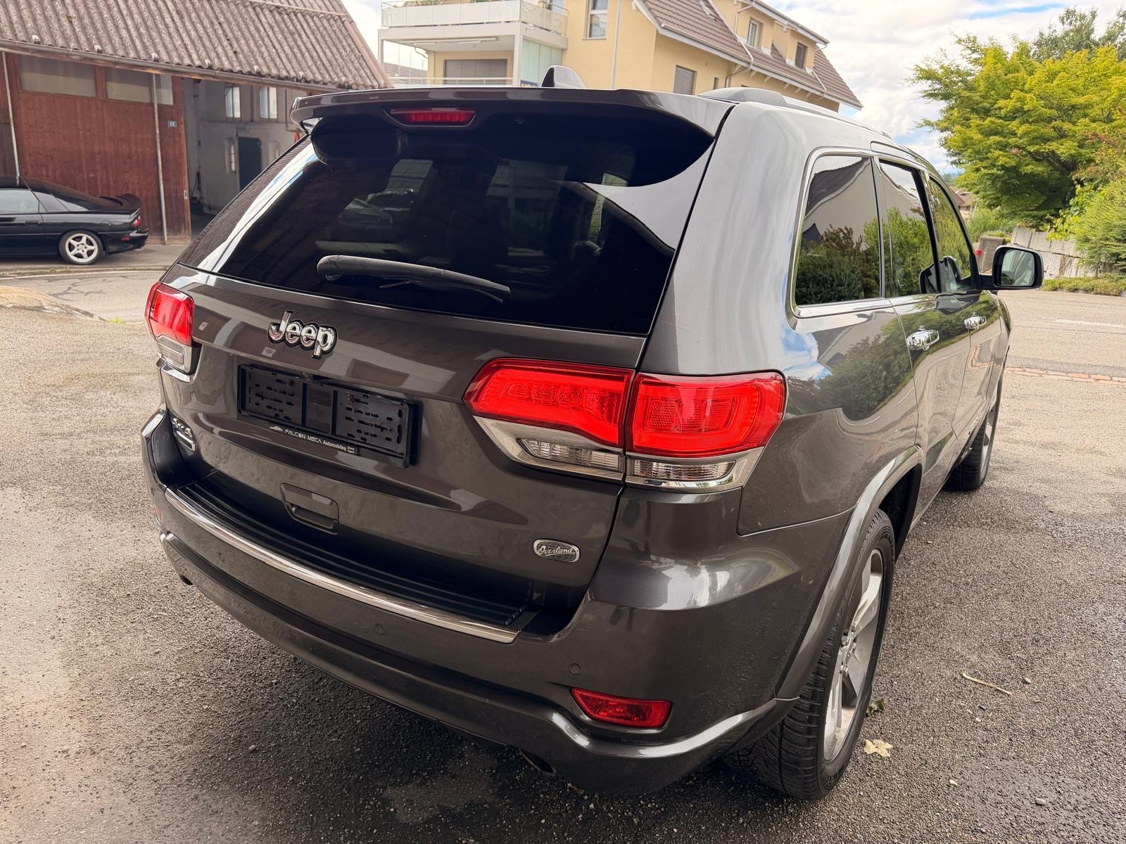 JEEP Grand Cherokee 3.0 CRD Overland Automatic-image-3