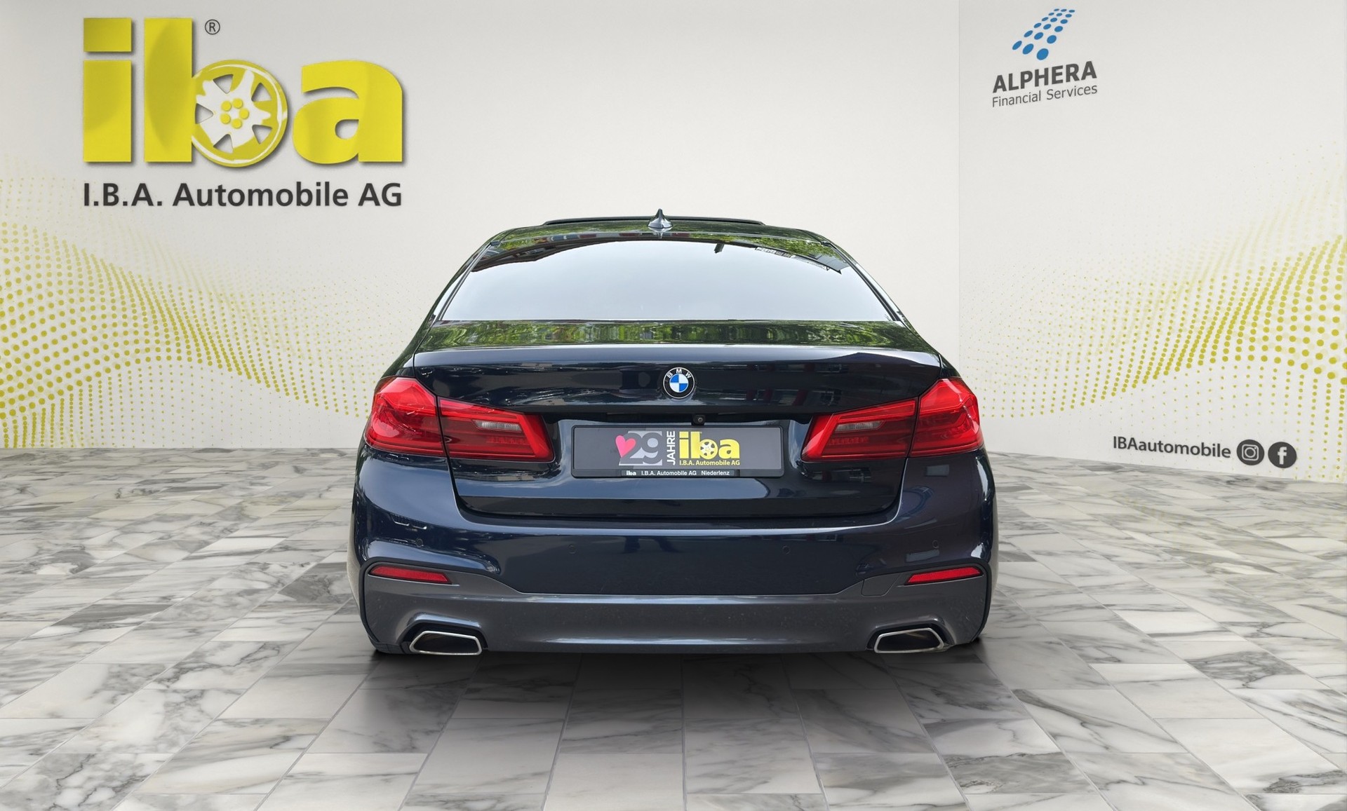 BMW 520d xDrive M-Sport 4x4 Panoramadach-showroom-element-3