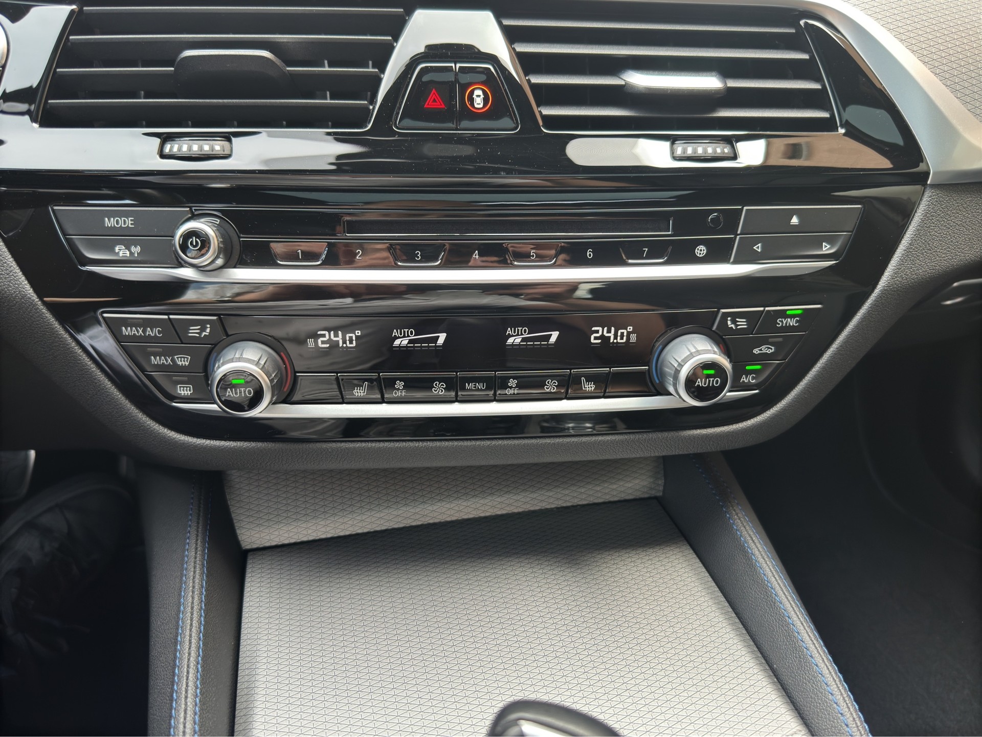 BMW 520d xDrive M-Sport 4x4 Panoramadach-image-20