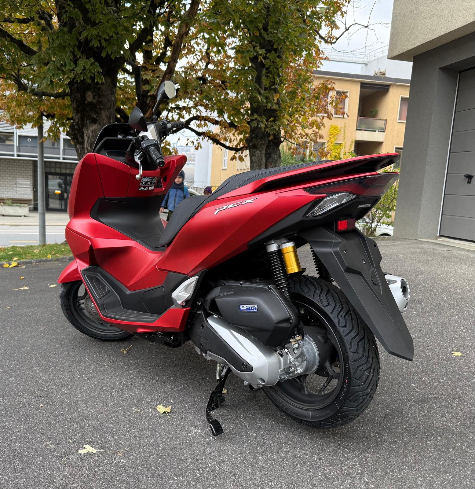 HONDA PCX 125 DX TFT. connectivity-image-4