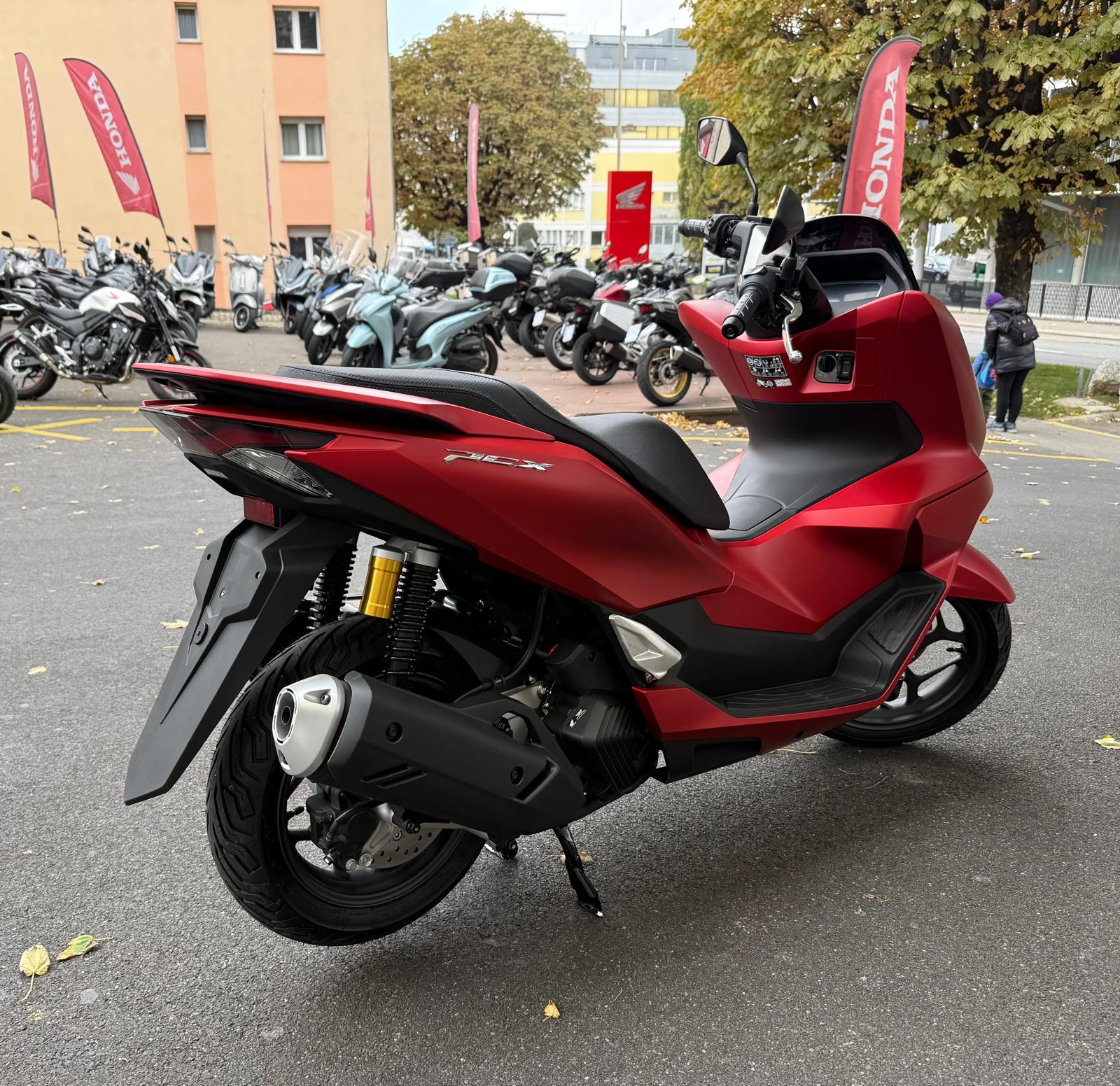 HONDA PCX 125 DX TFT. connectivity-image-5