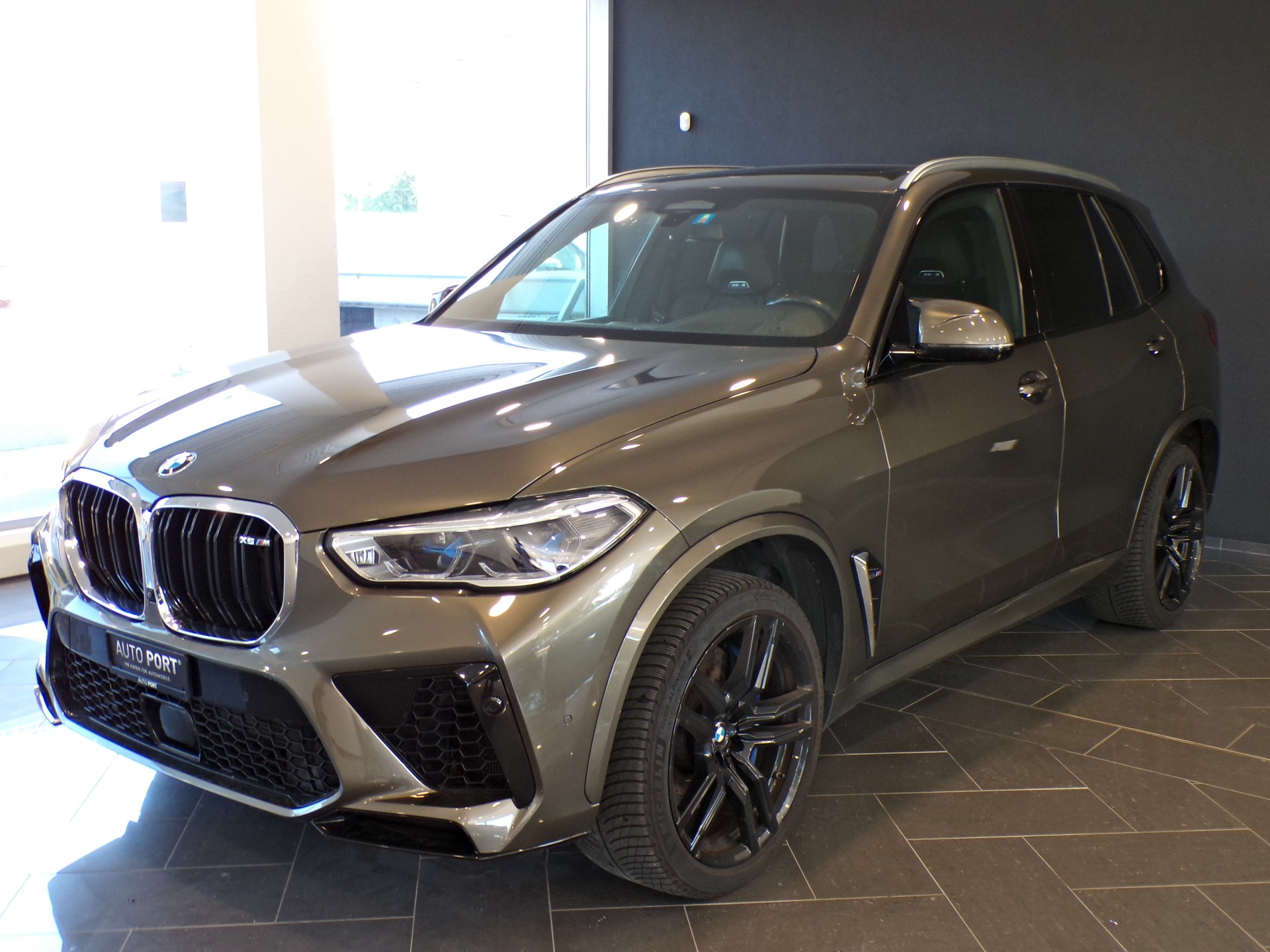 BMW X5M Steptronic-image-4