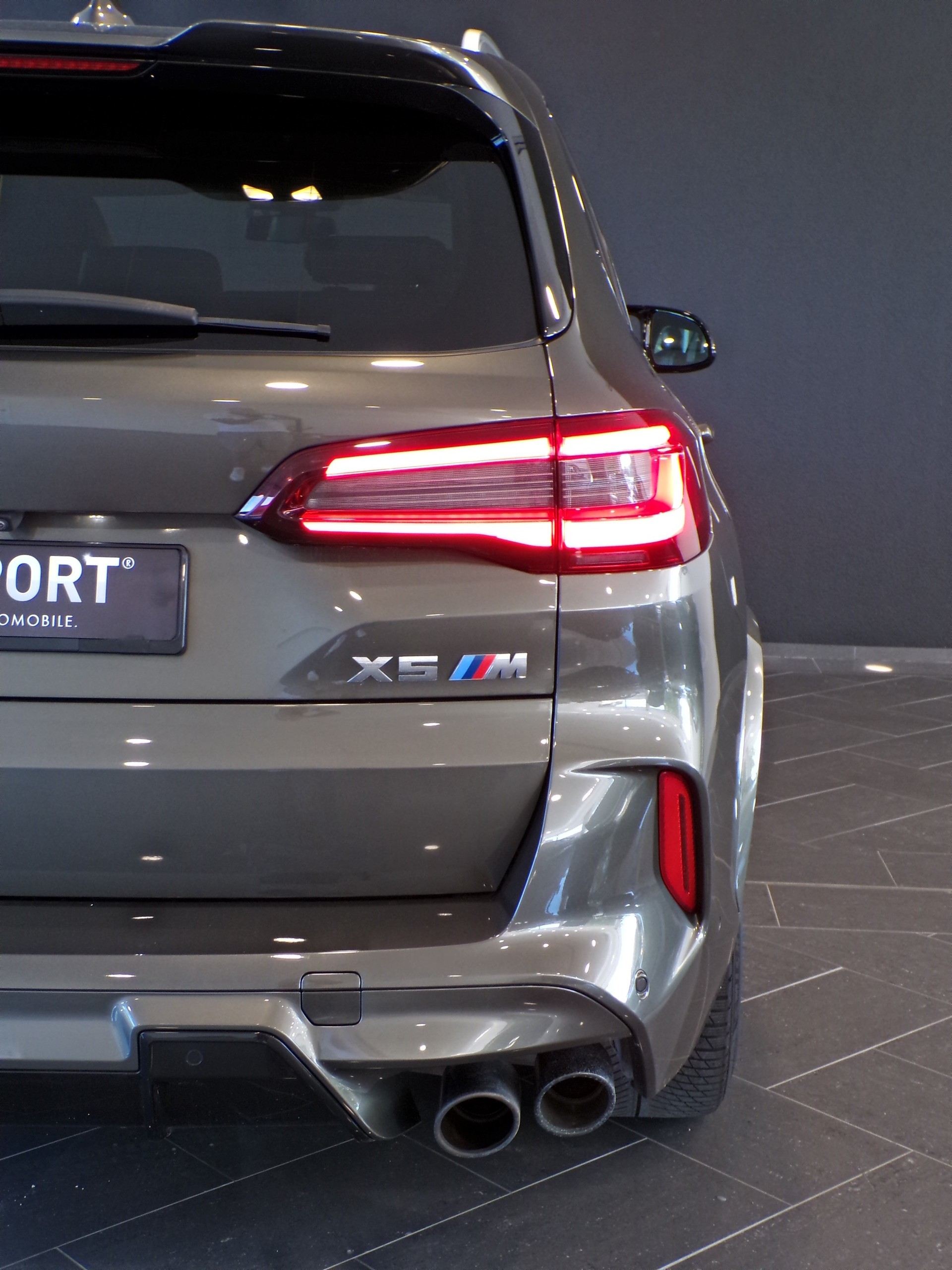 BMW X5M Steptronic-image-10
