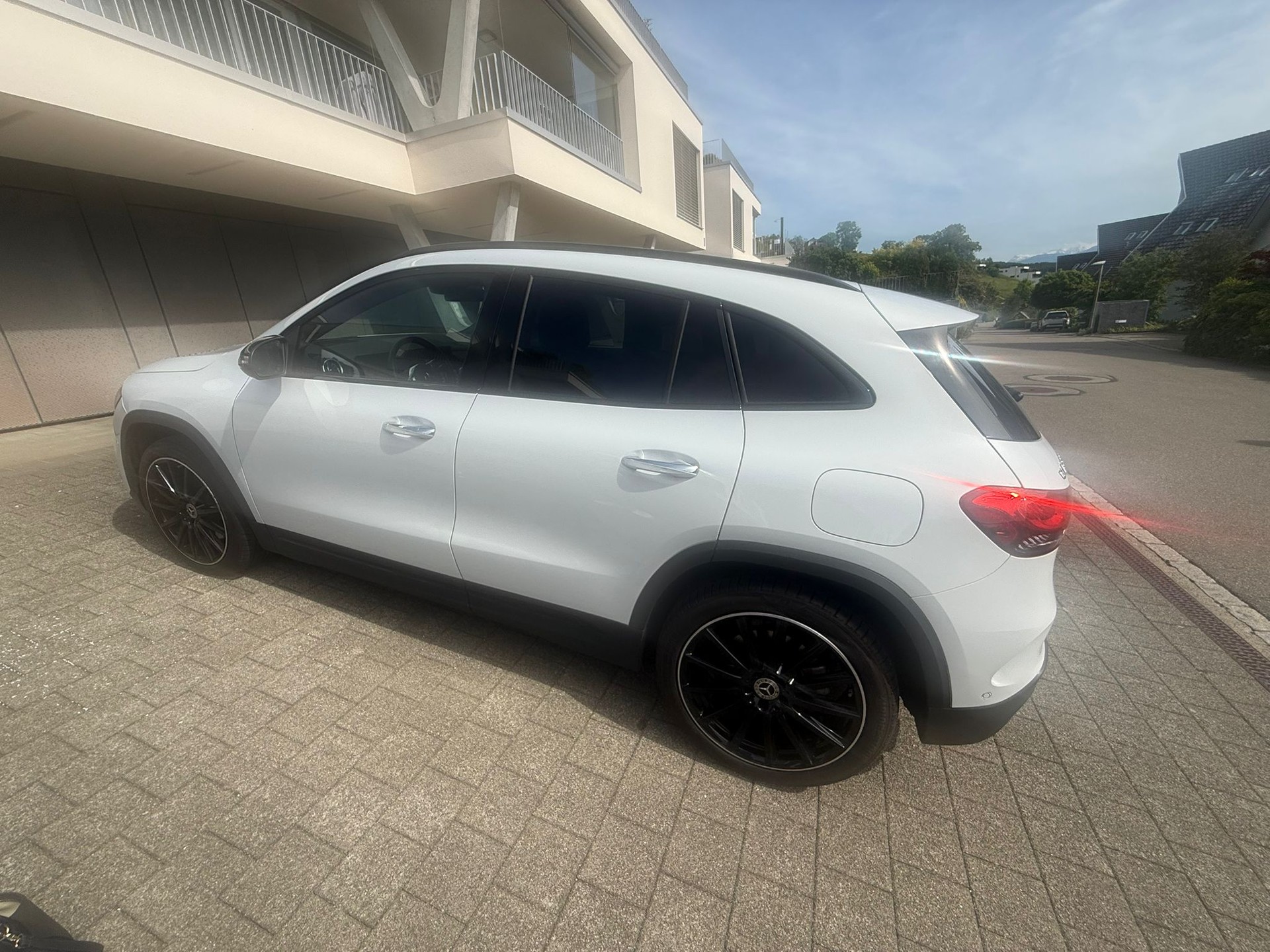 MERCEDES-BENZ GLA 250 AMG line
