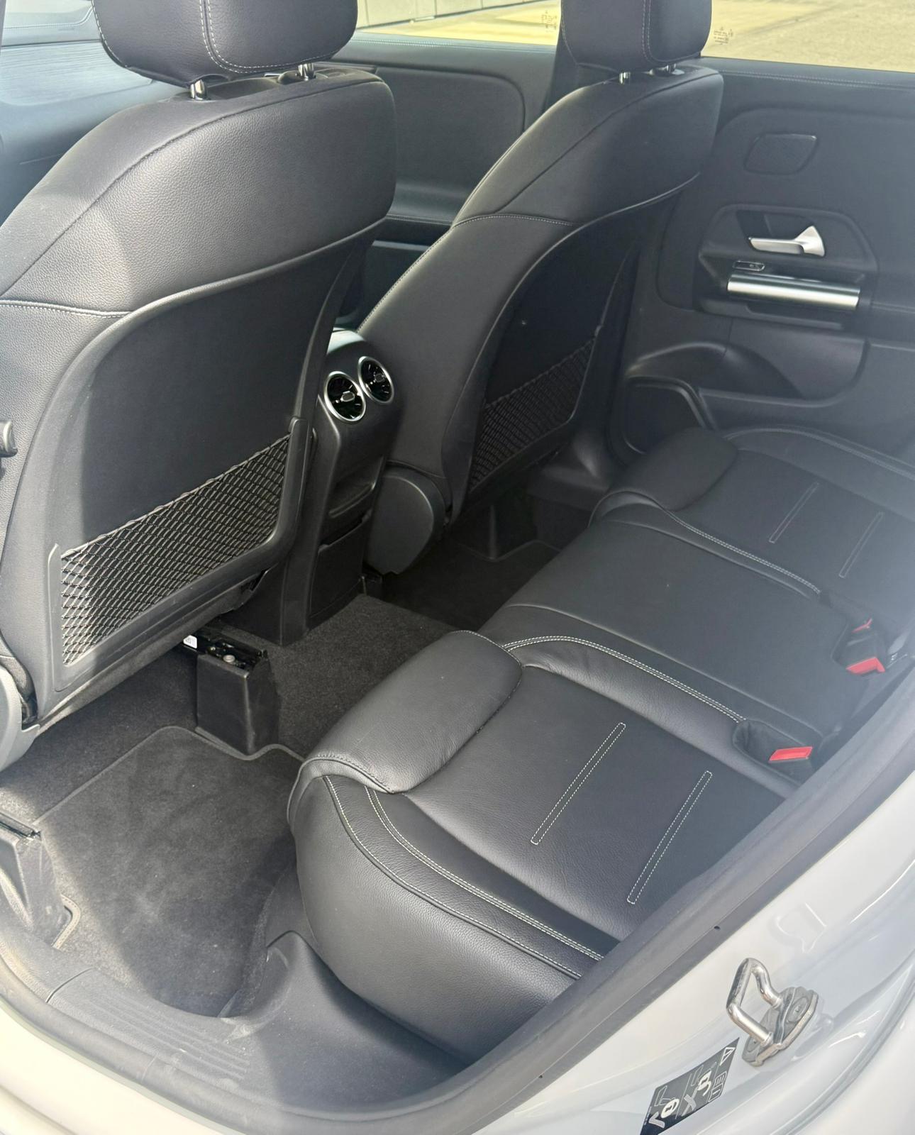MERCEDES-BENZ GLA 250 AMG line-image-7