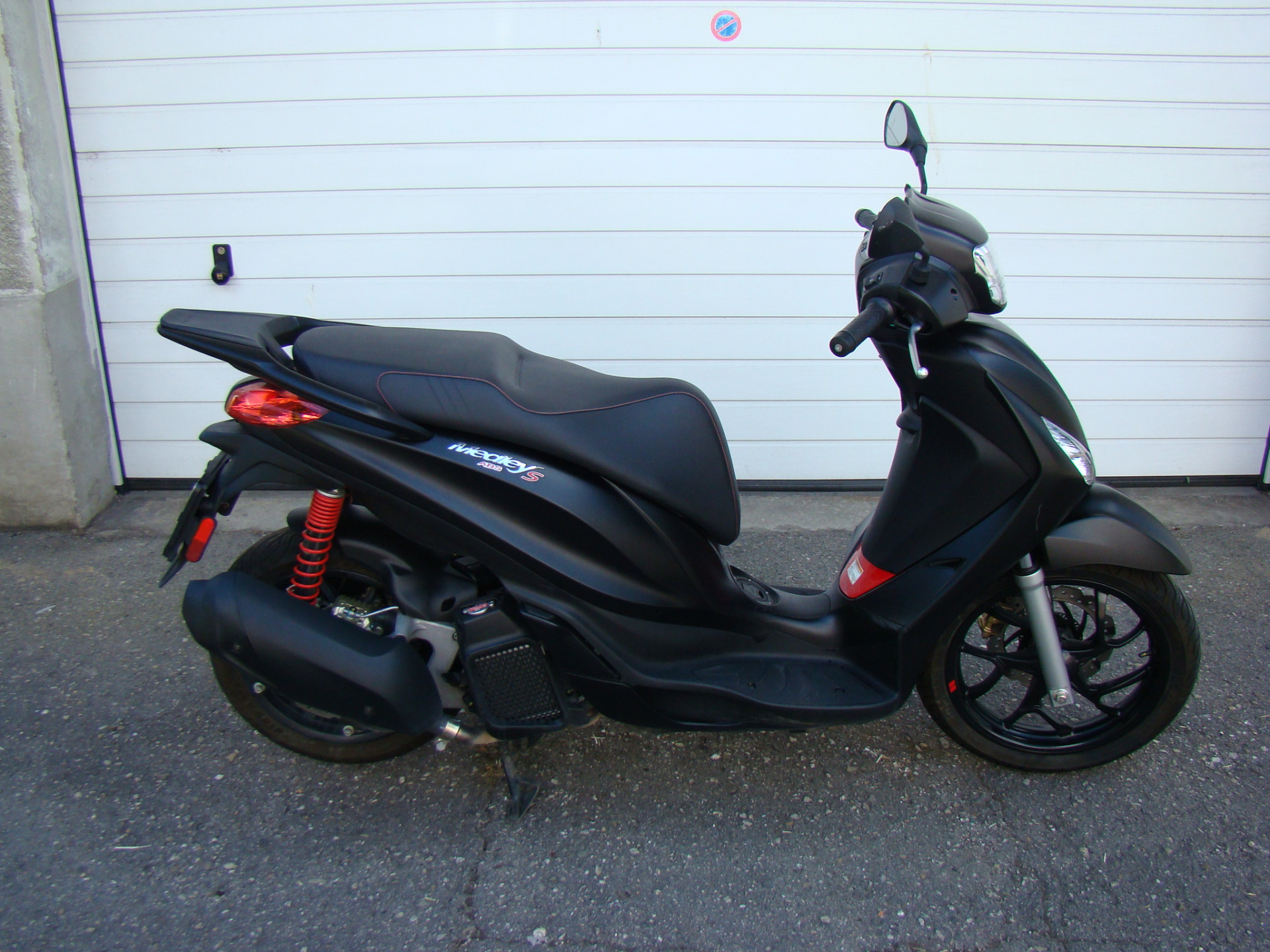 PIAGGIO Medley 125 Sport-image-2