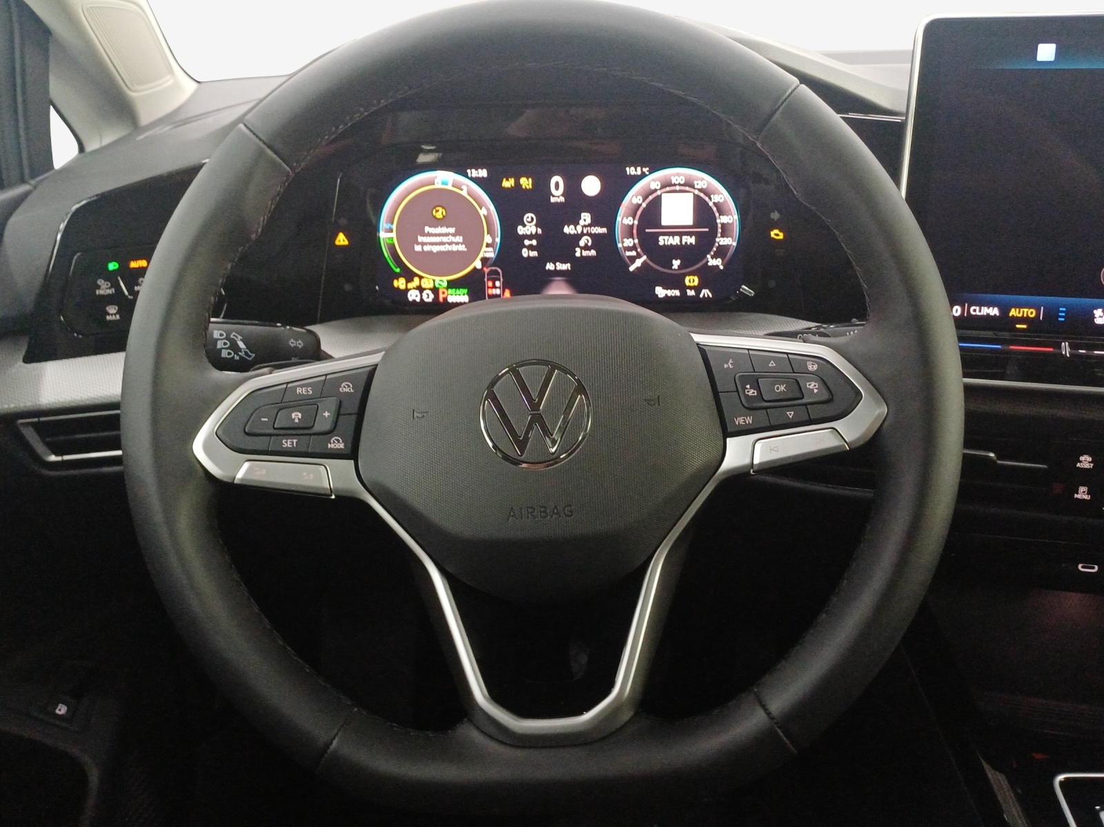 VW Golf 1.5 TSI PHEV GTE-image-9