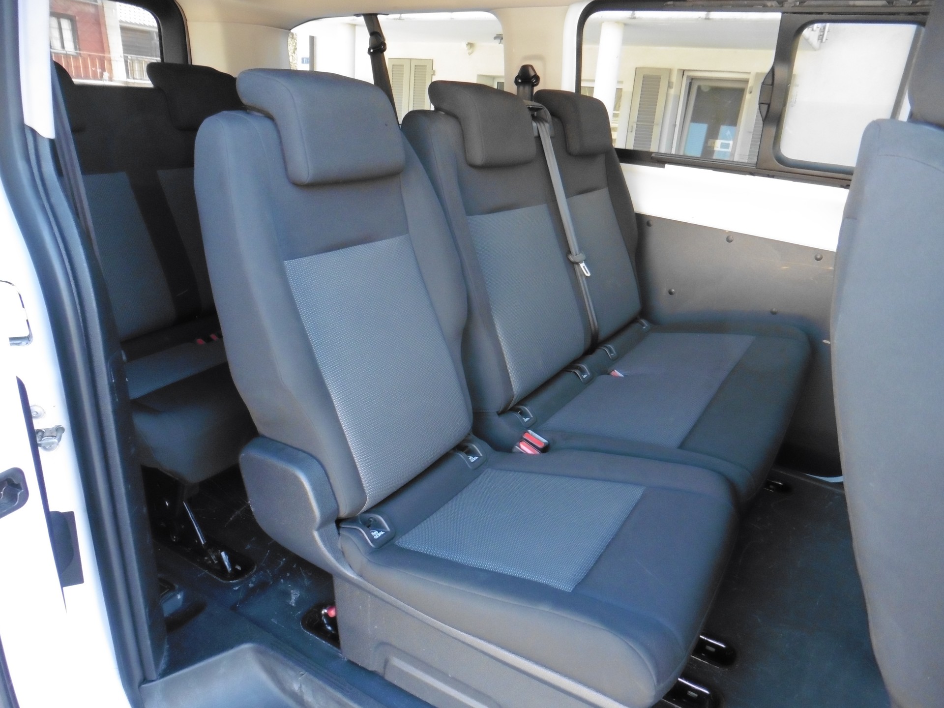 OPEL Vivaro Combi 2.0 CDTI Essentia s/s M Aut.-image-11