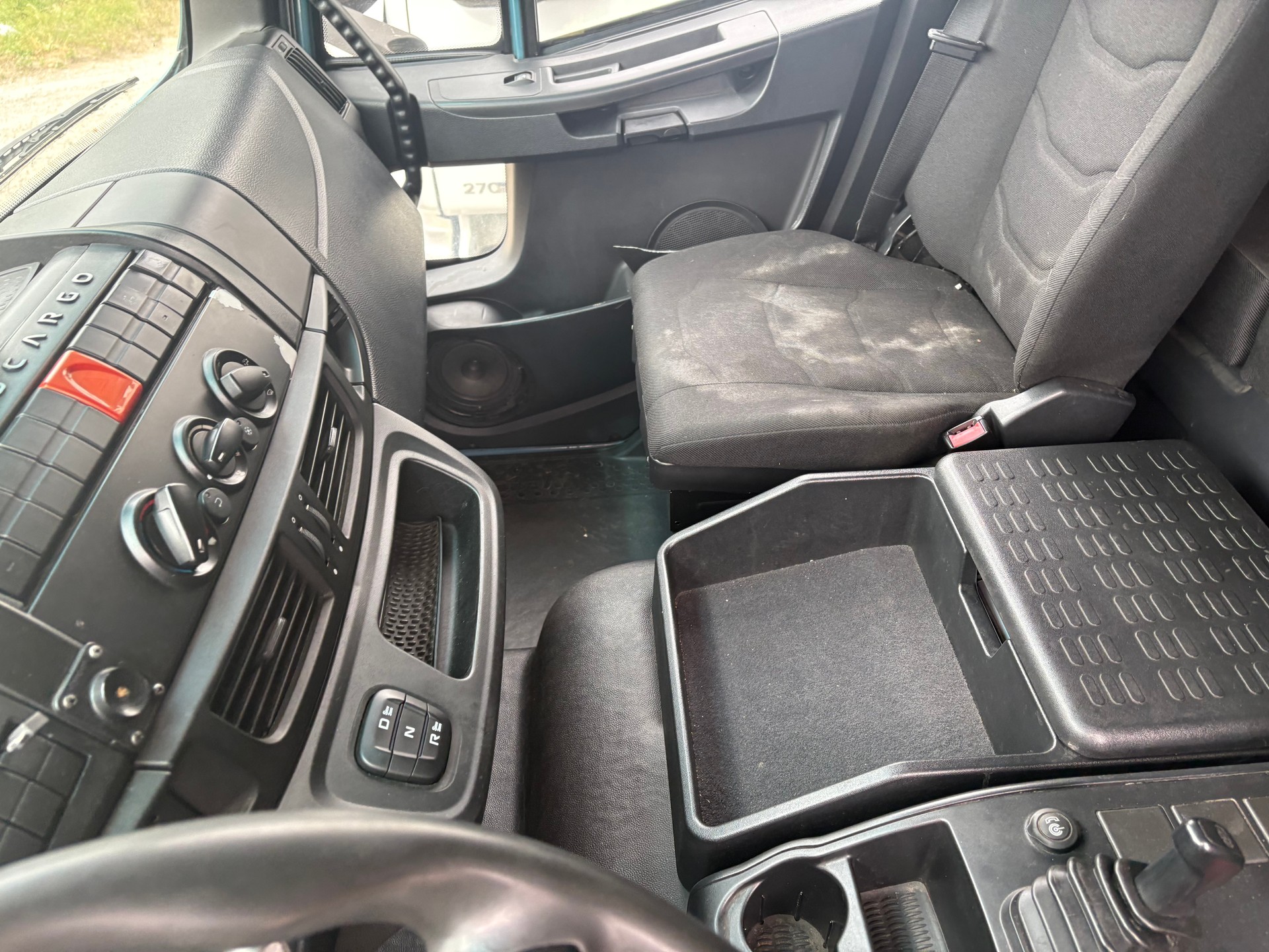 IVECO 140E25-image-7